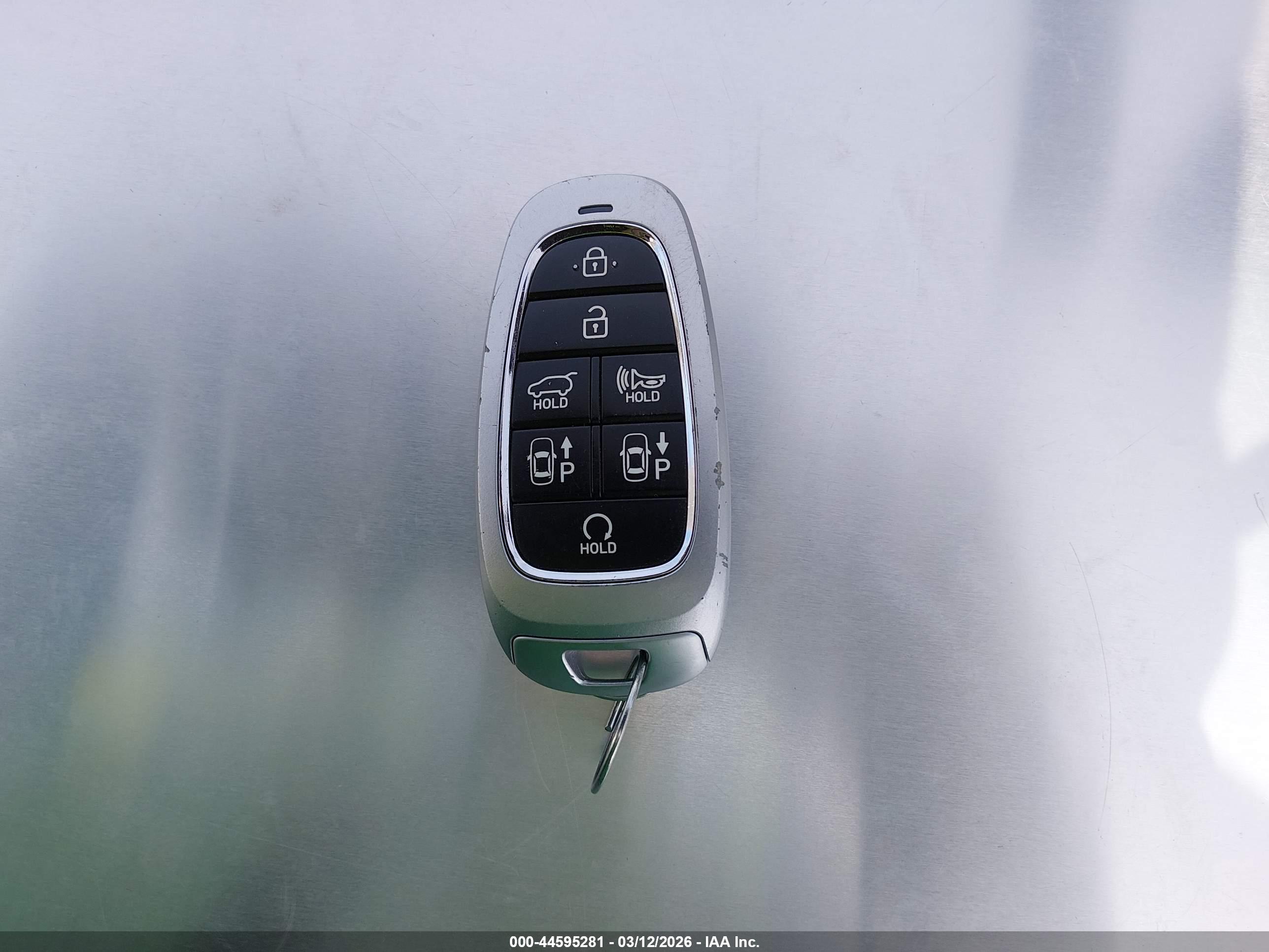 HYUNDAI TUCSON image 11
