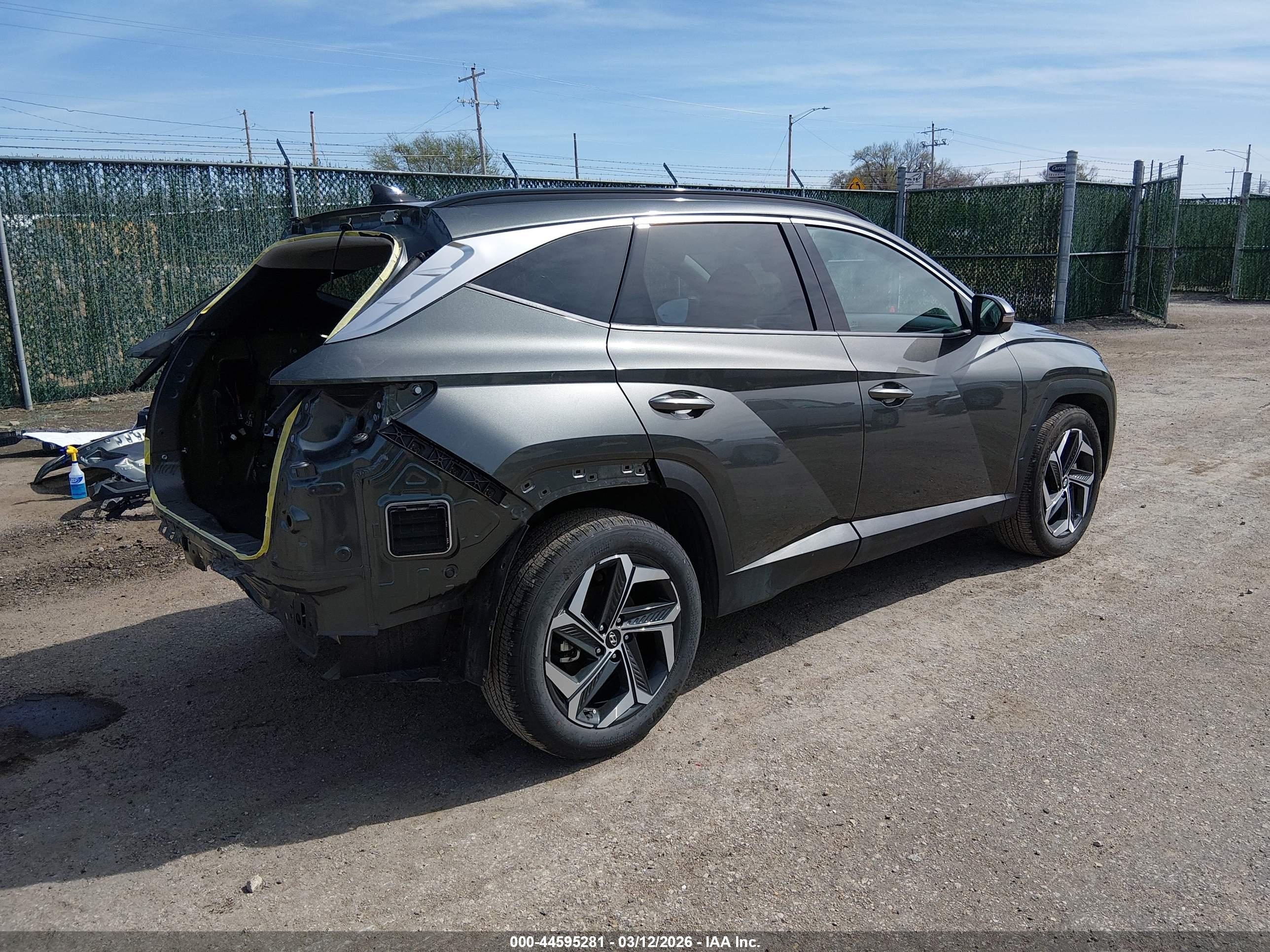 HYUNDAI TUCSON image 4