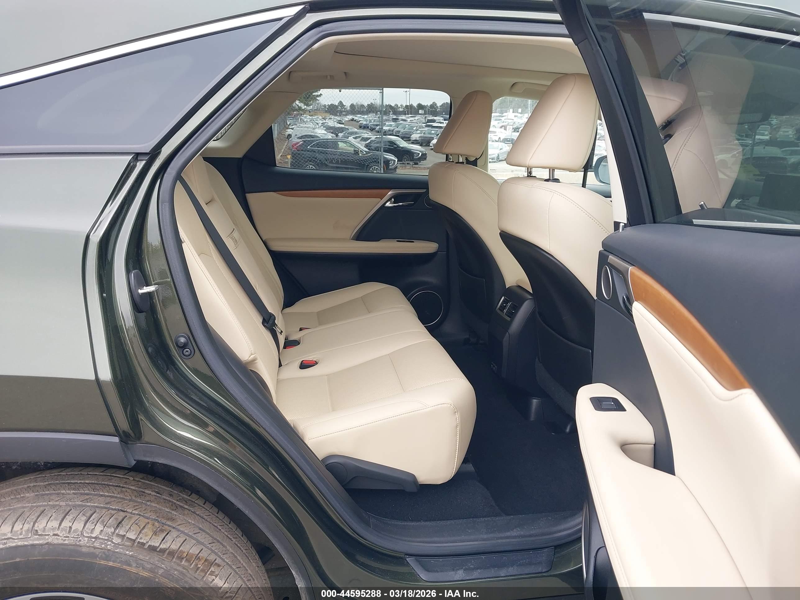 LEXUS RX image 8