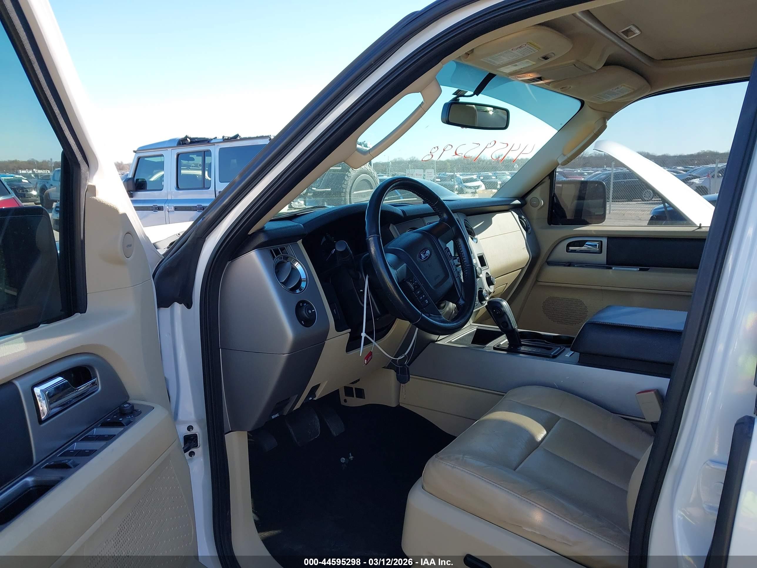 FORD EXPEDITION image 5