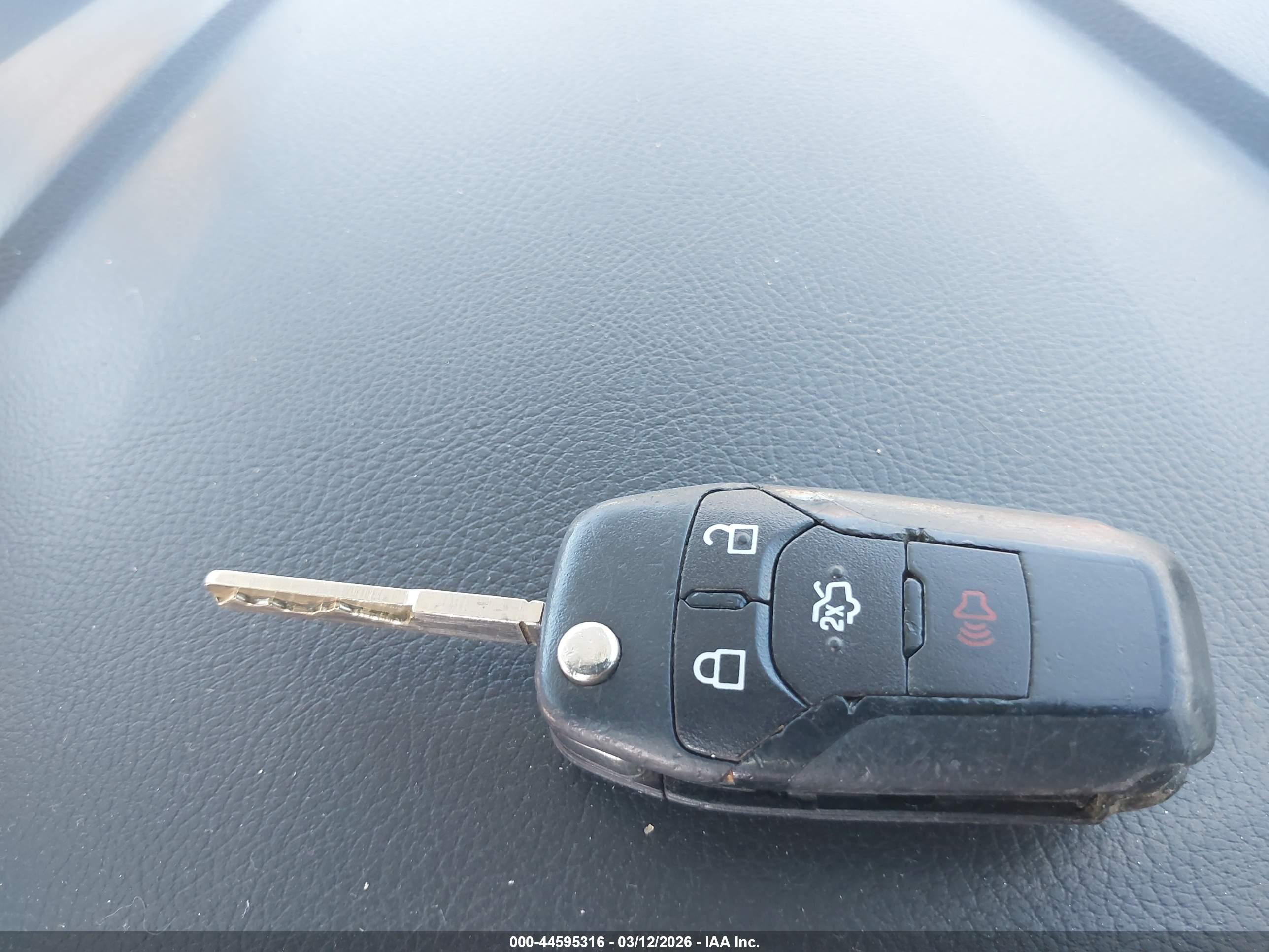 FORD FUSION image 11
