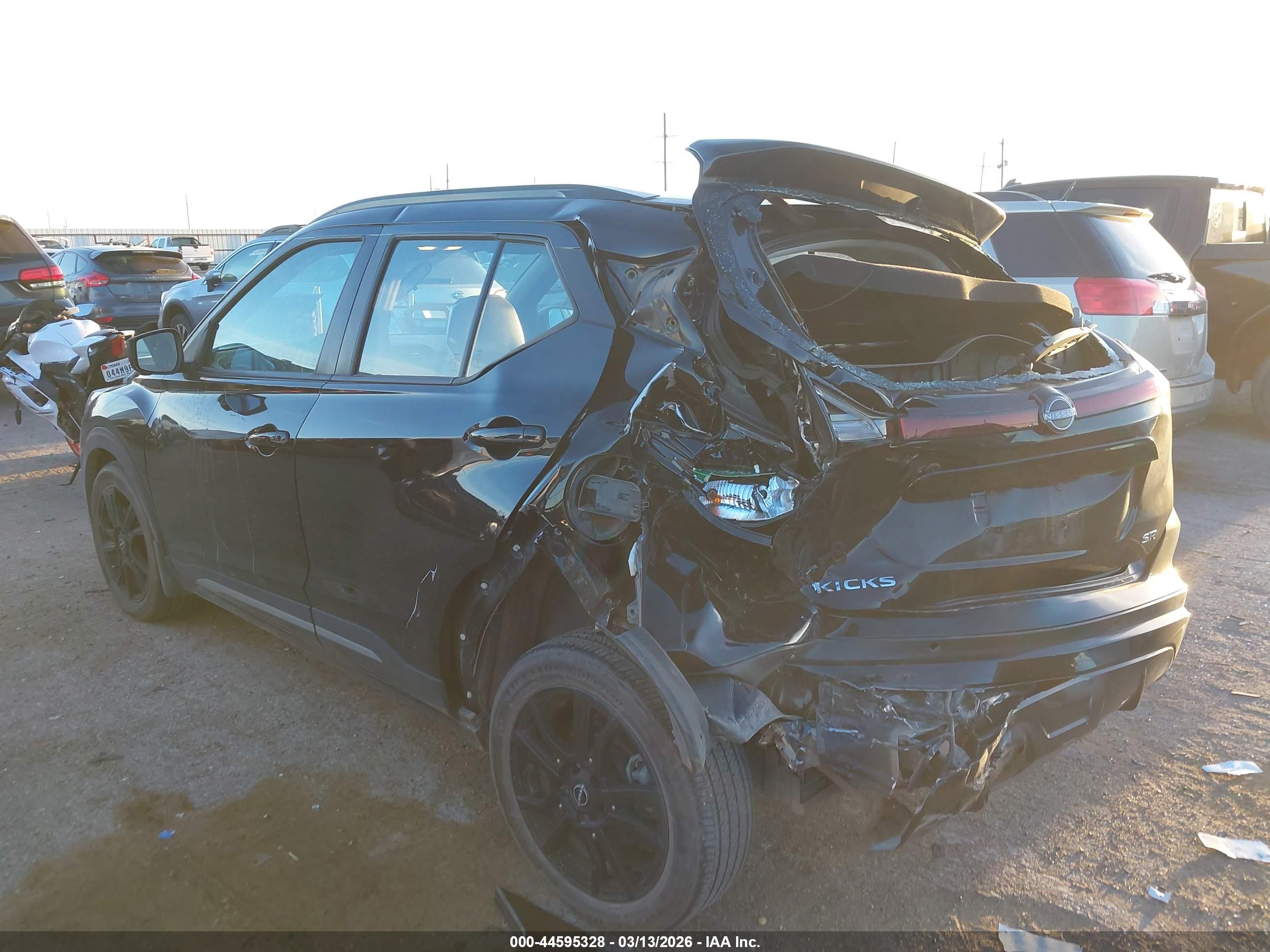 NISSAN KICKS image 3