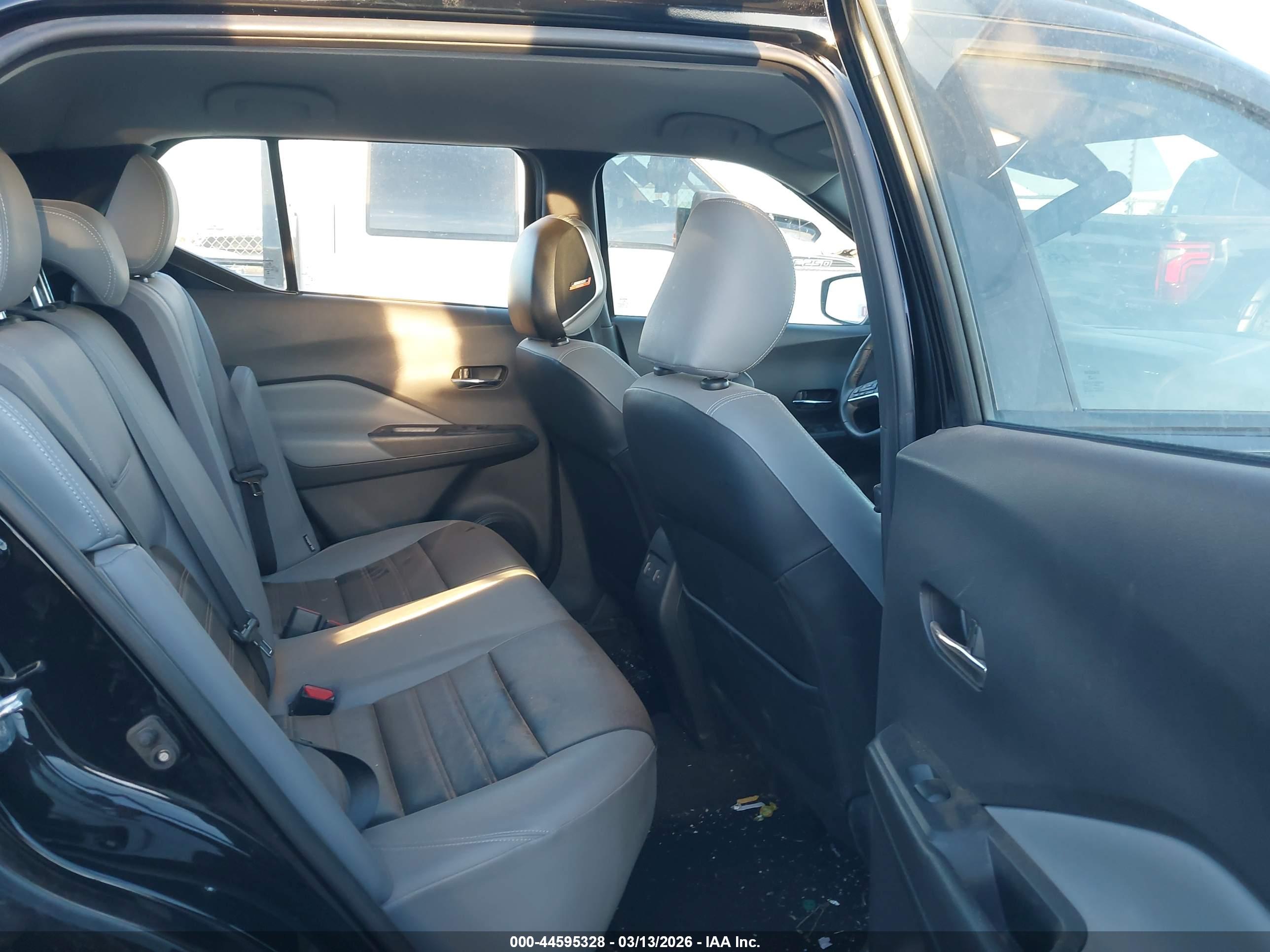 NISSAN KICKS image 8