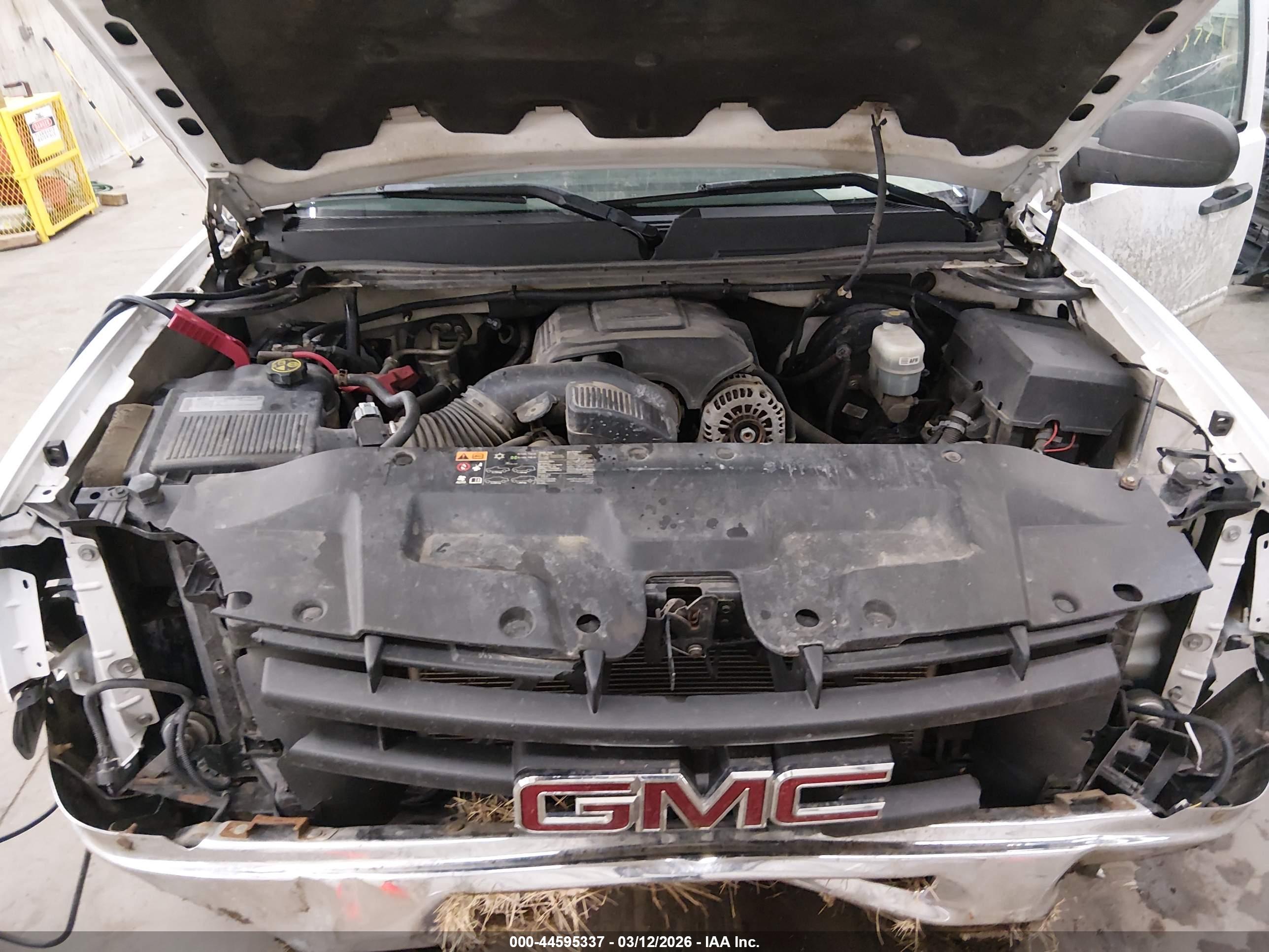 GMC SIERRA image 10