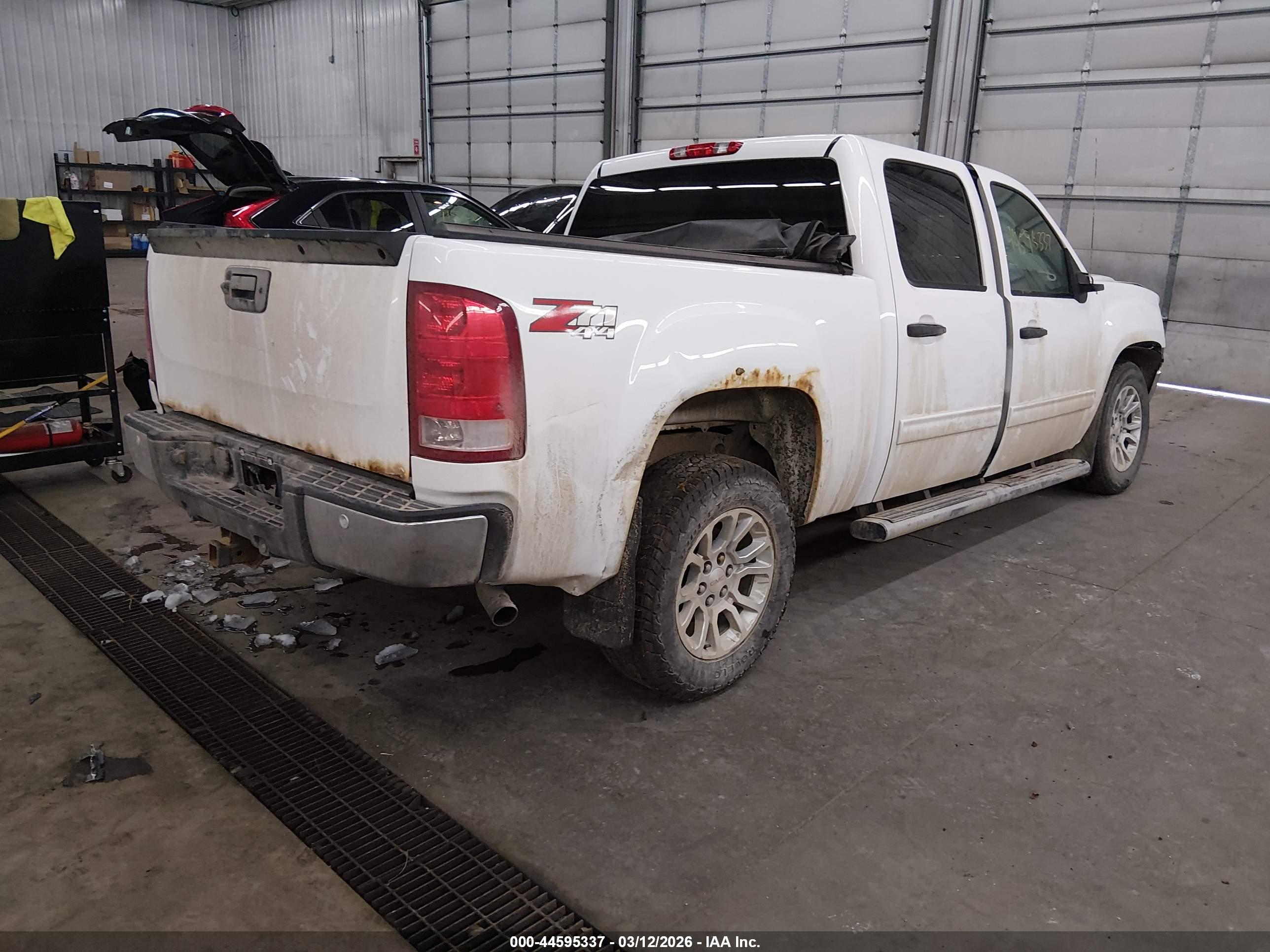 GMC SIERRA image 4