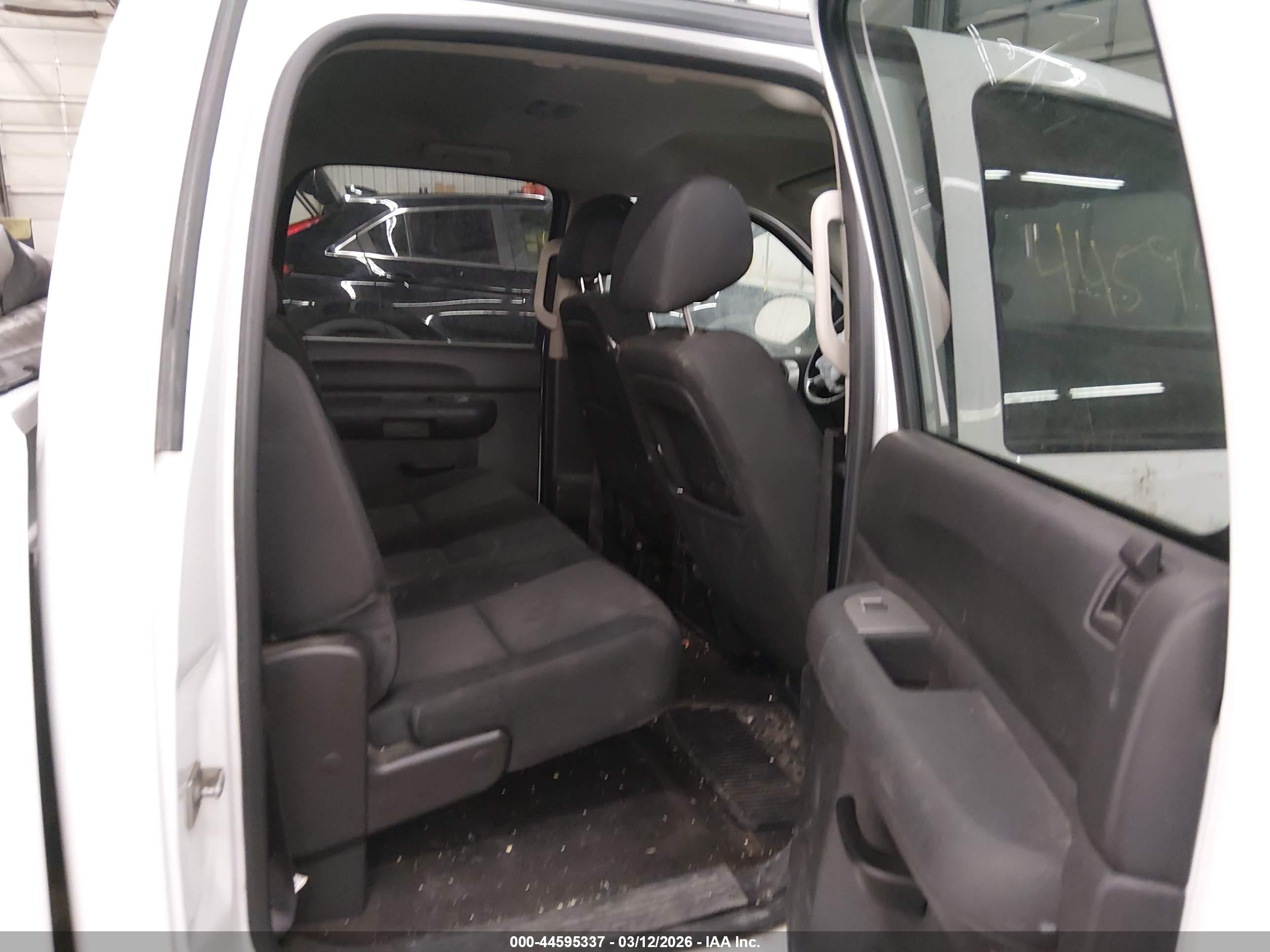 GMC SIERRA image 8