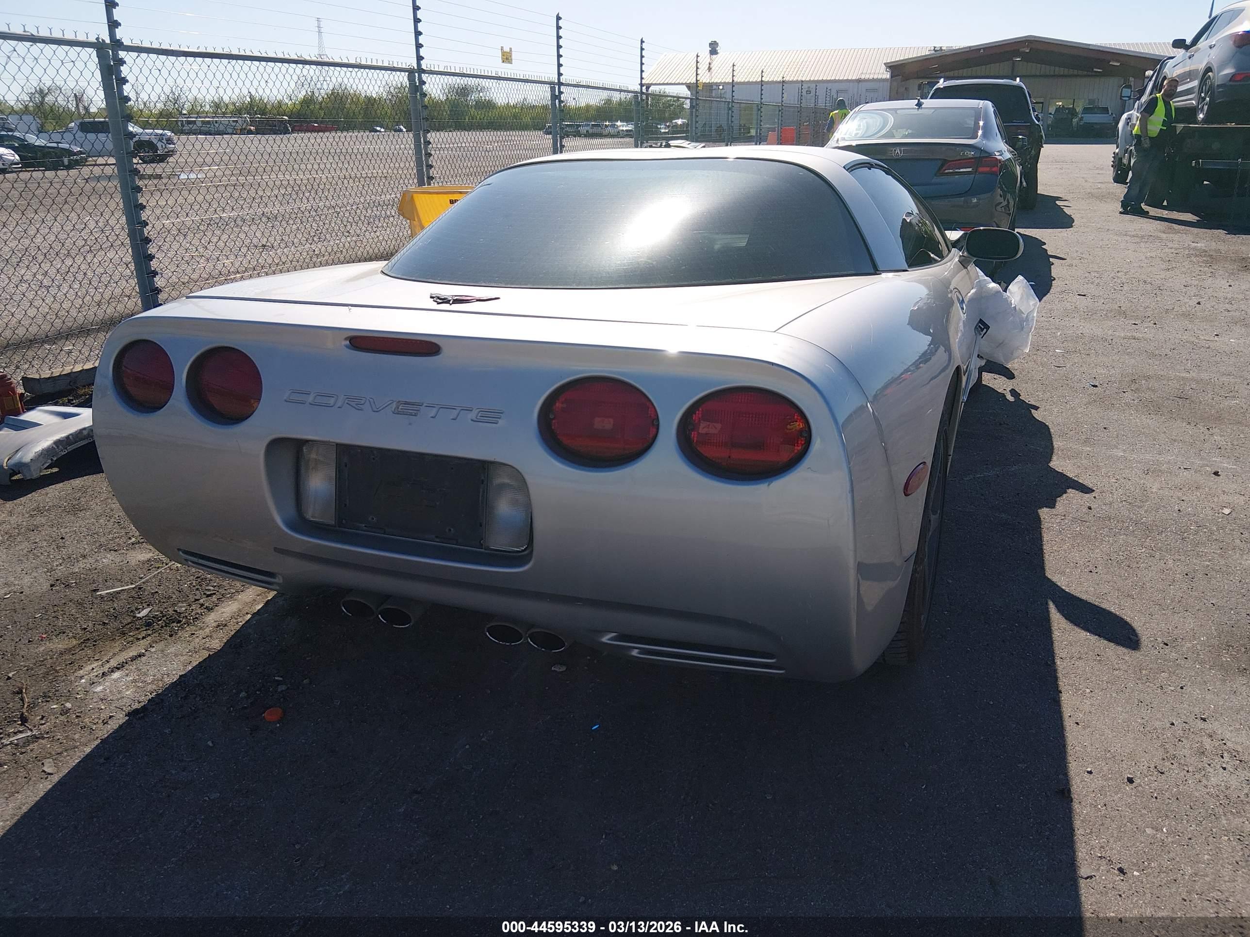 CHEVROLET CORVETTE image 4