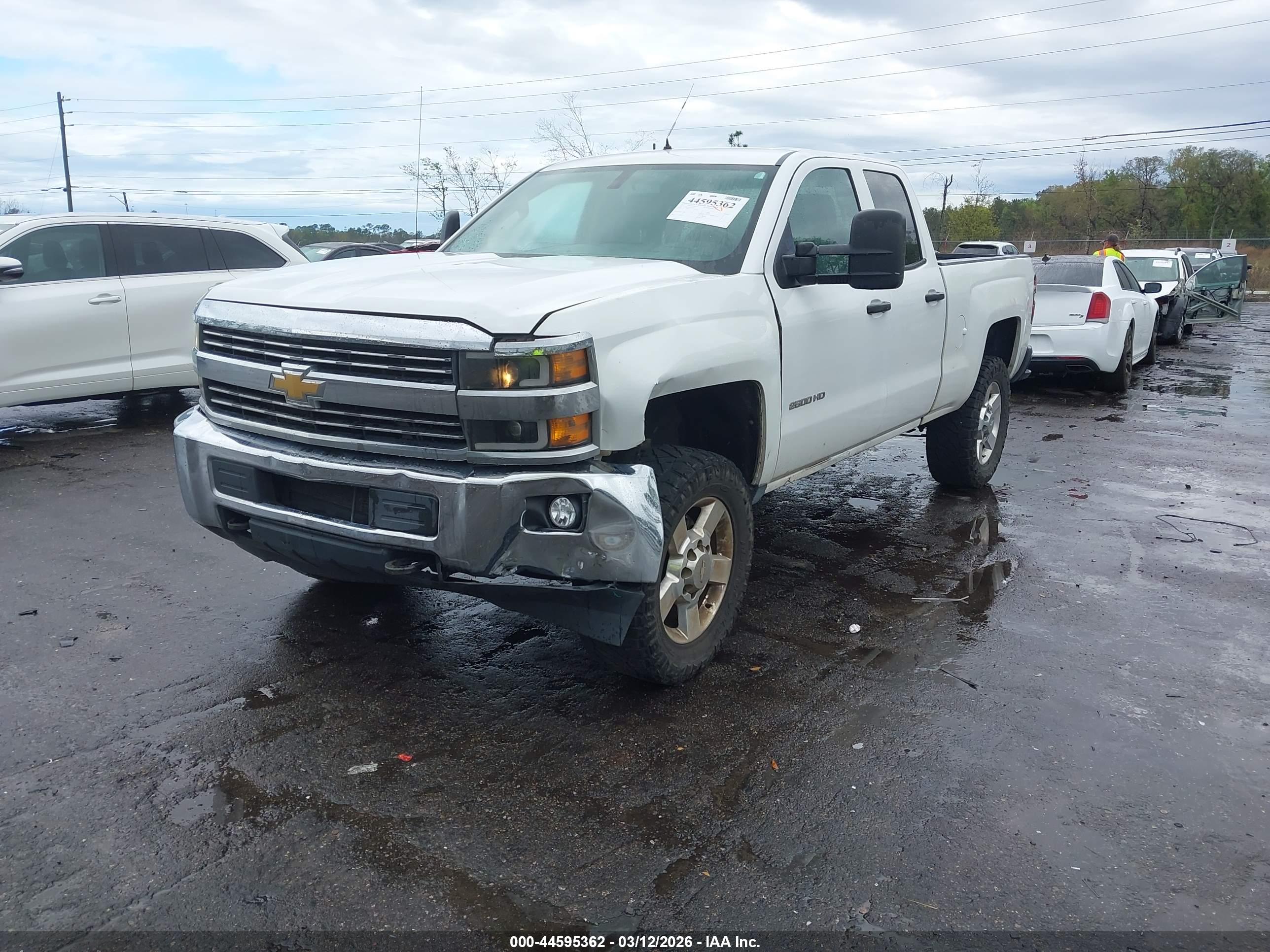 CHEVROLET SILVERADO image 2