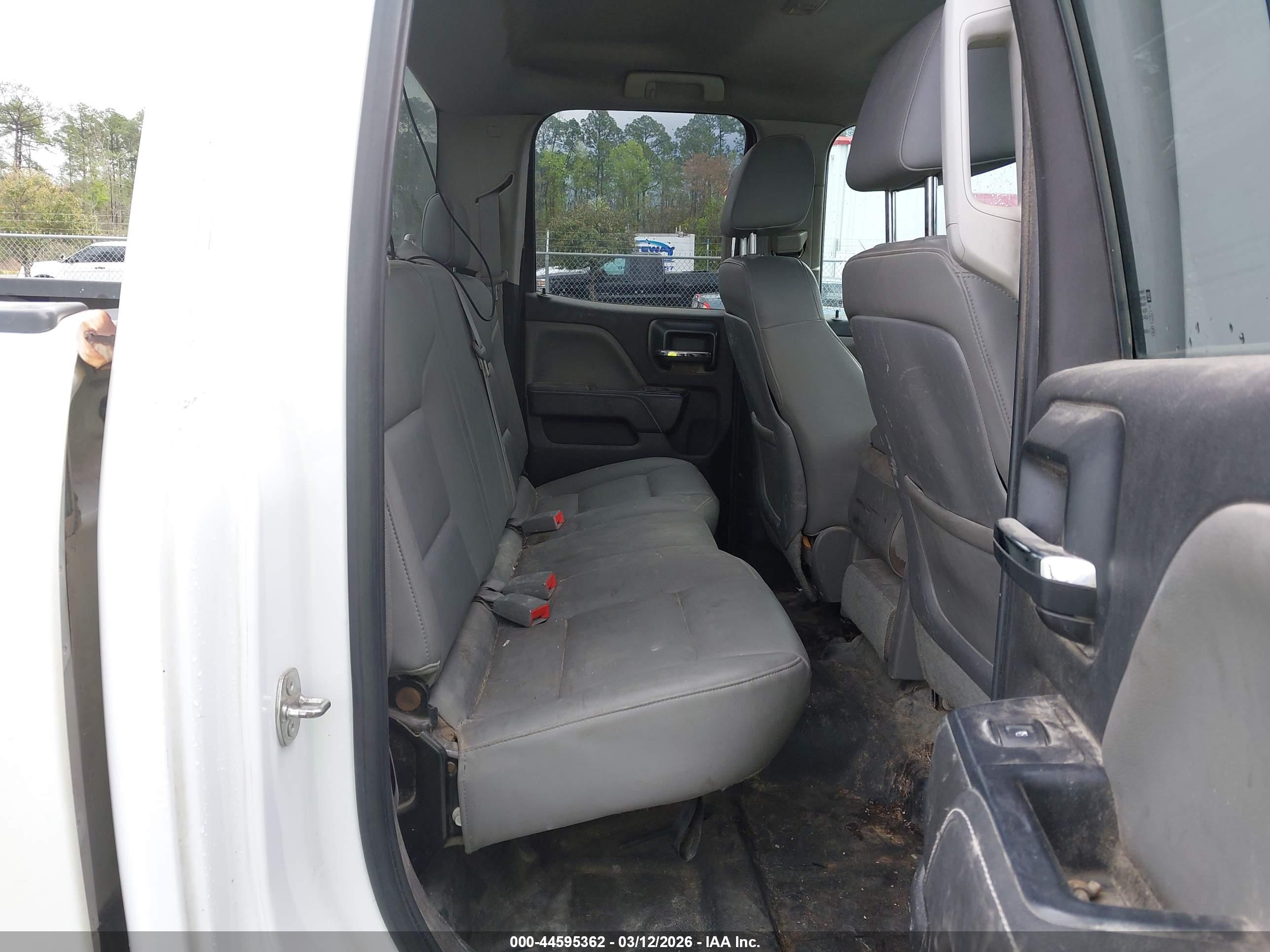 CHEVROLET SILVERADO image 8