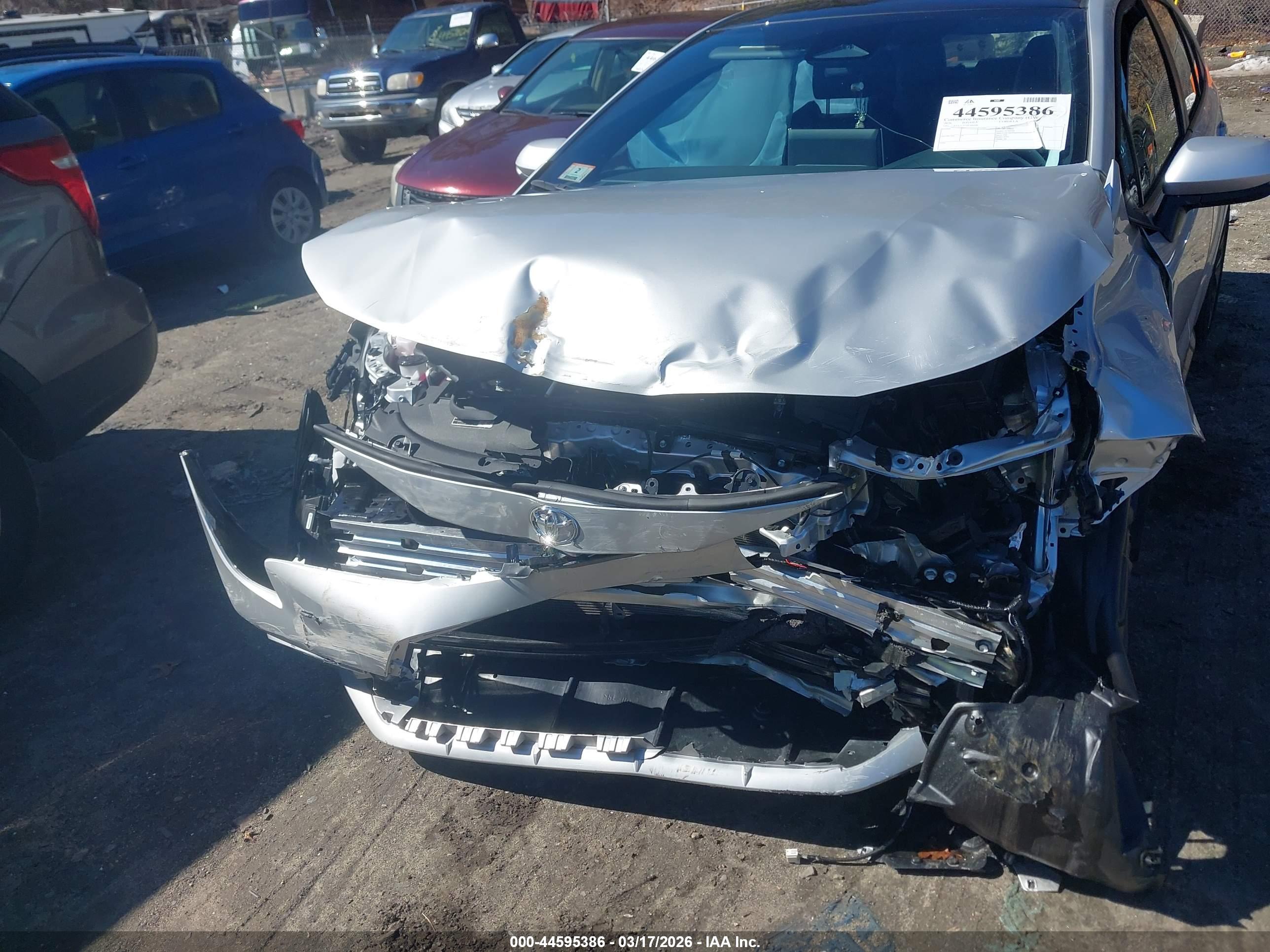 TOYOTA COROLLA image 6
