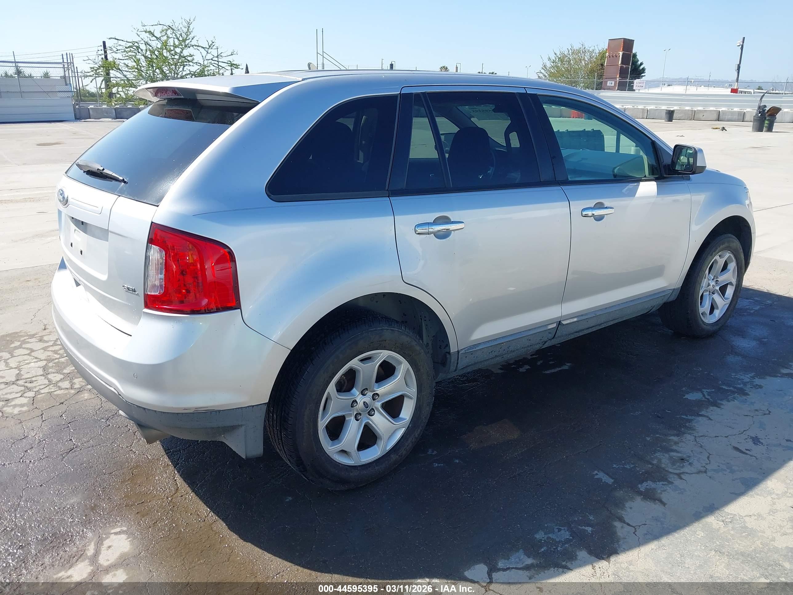 FORD EDGE image 4