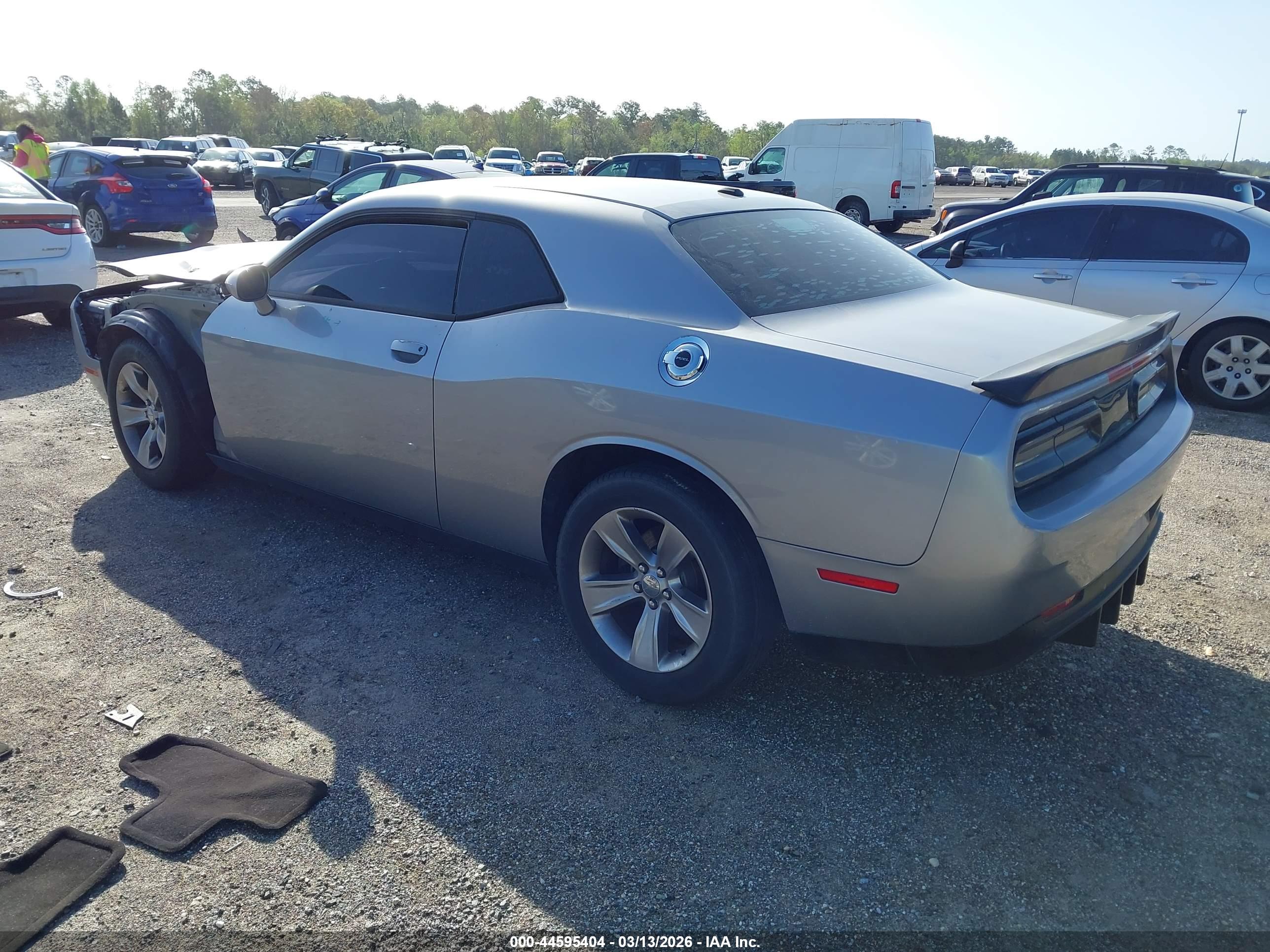 DODGE CHALLENGER image 3