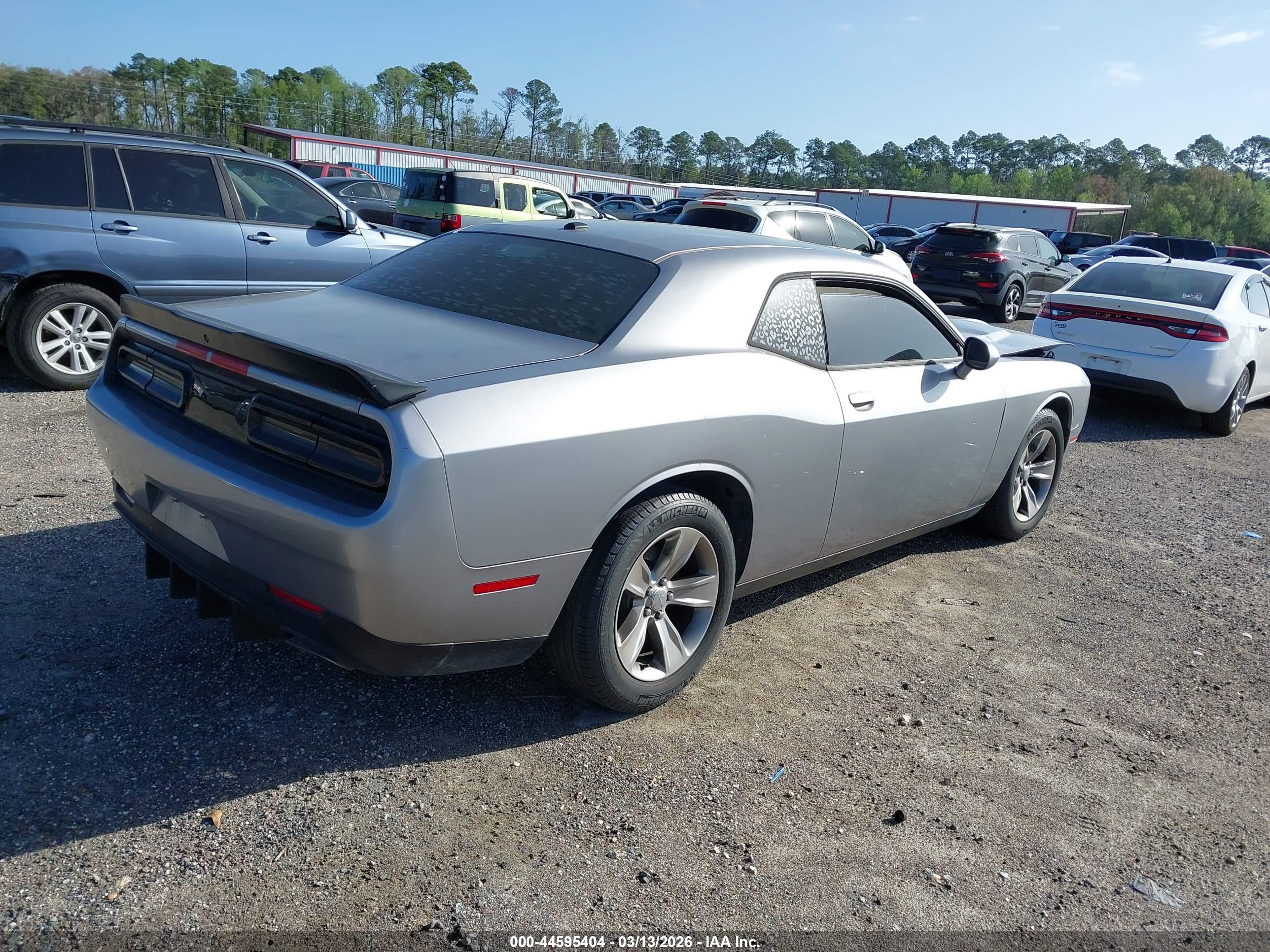 DODGE CHALLENGER image 4