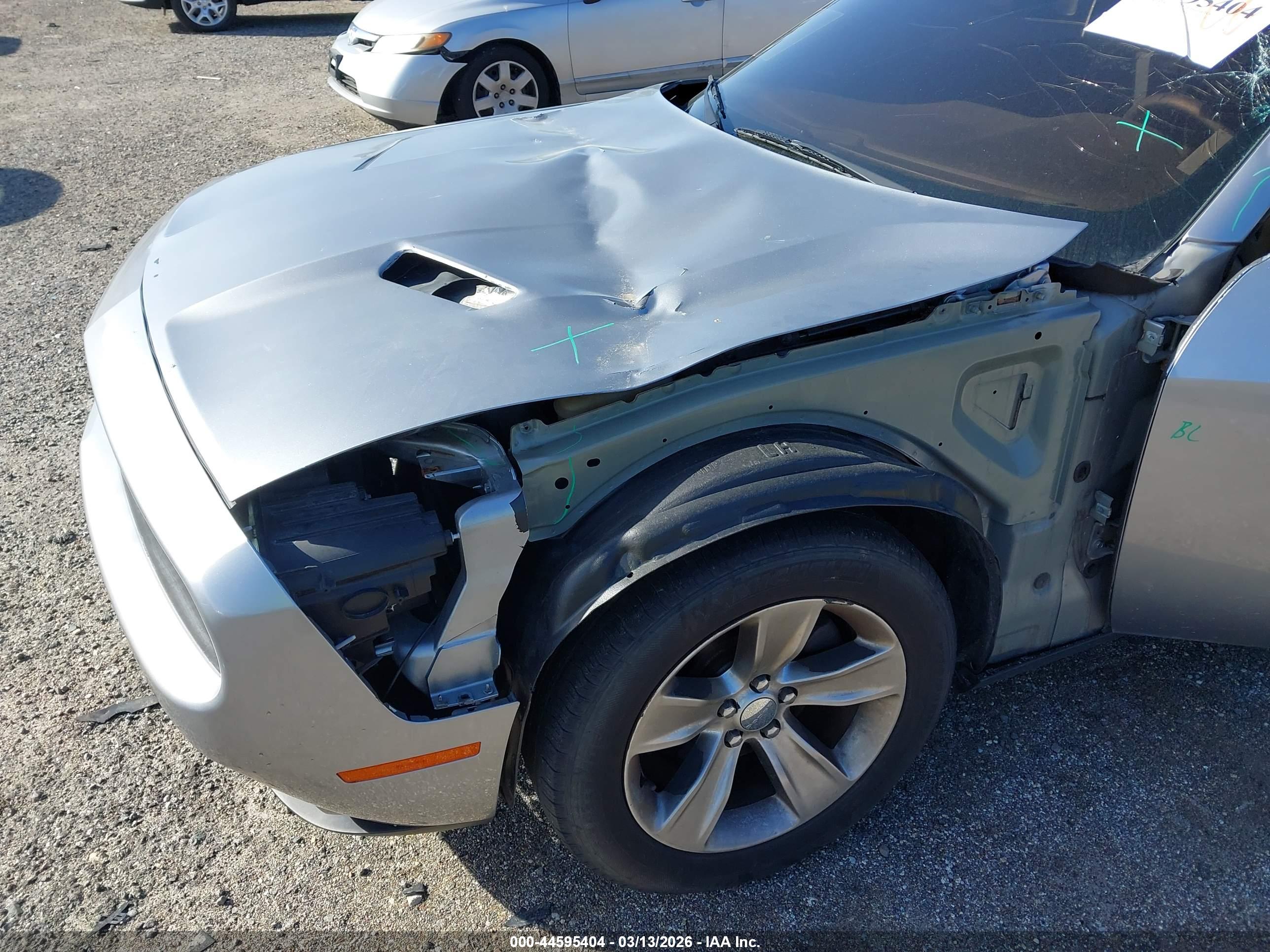 DODGE CHALLENGER image 6