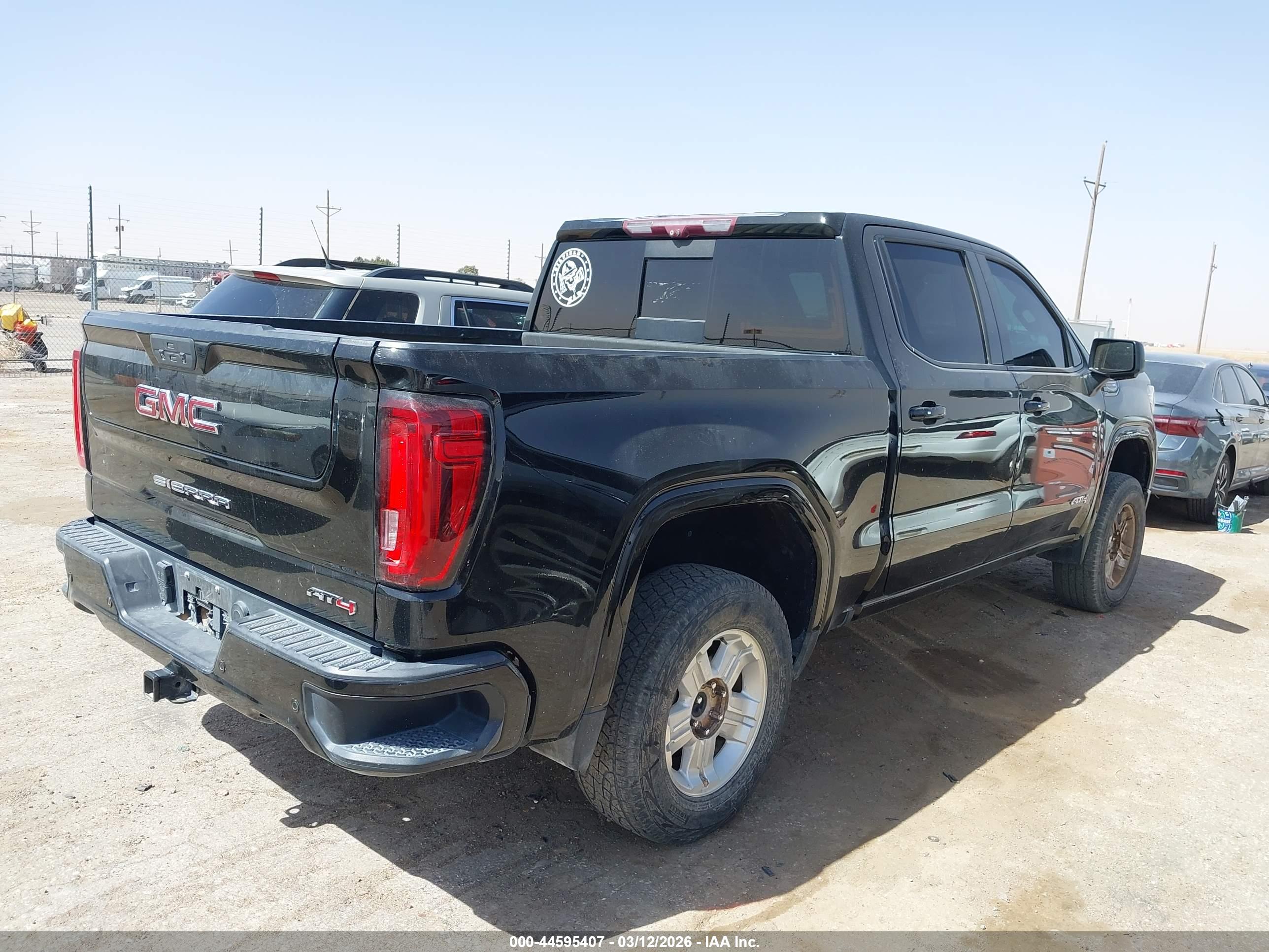 GMC SIERRA image 4