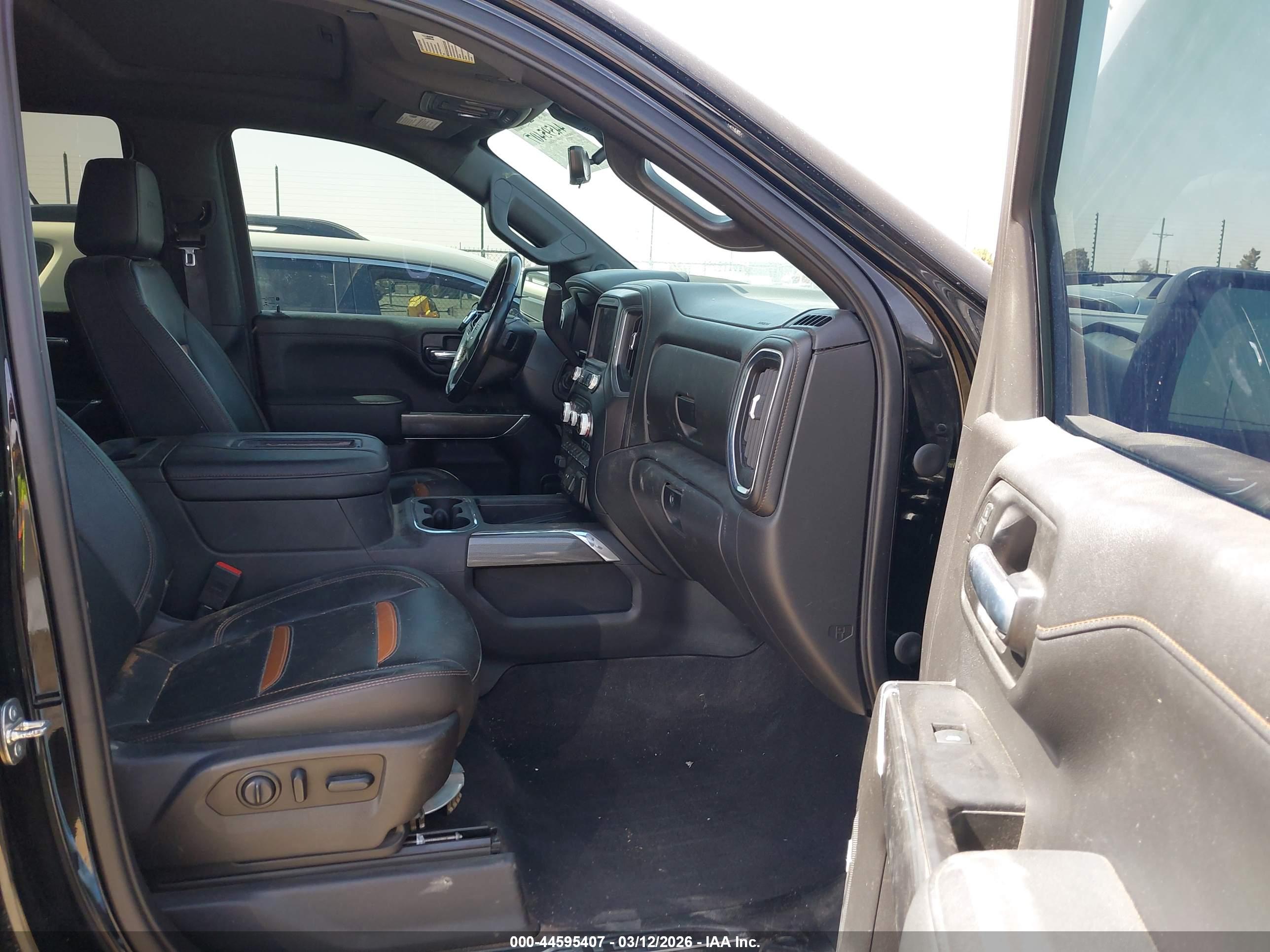 GMC SIERRA image 5