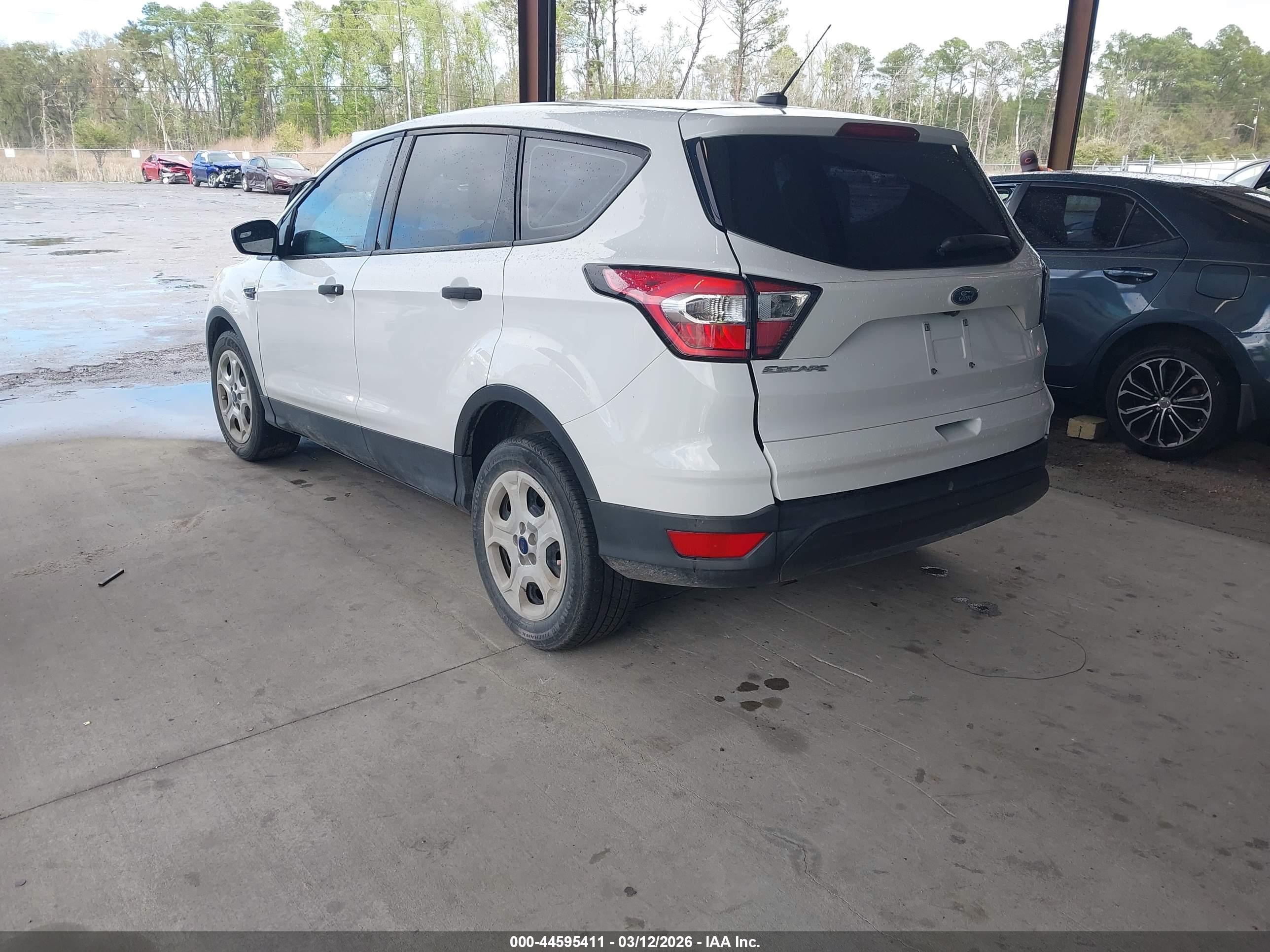 FORD ESCAPE image 3