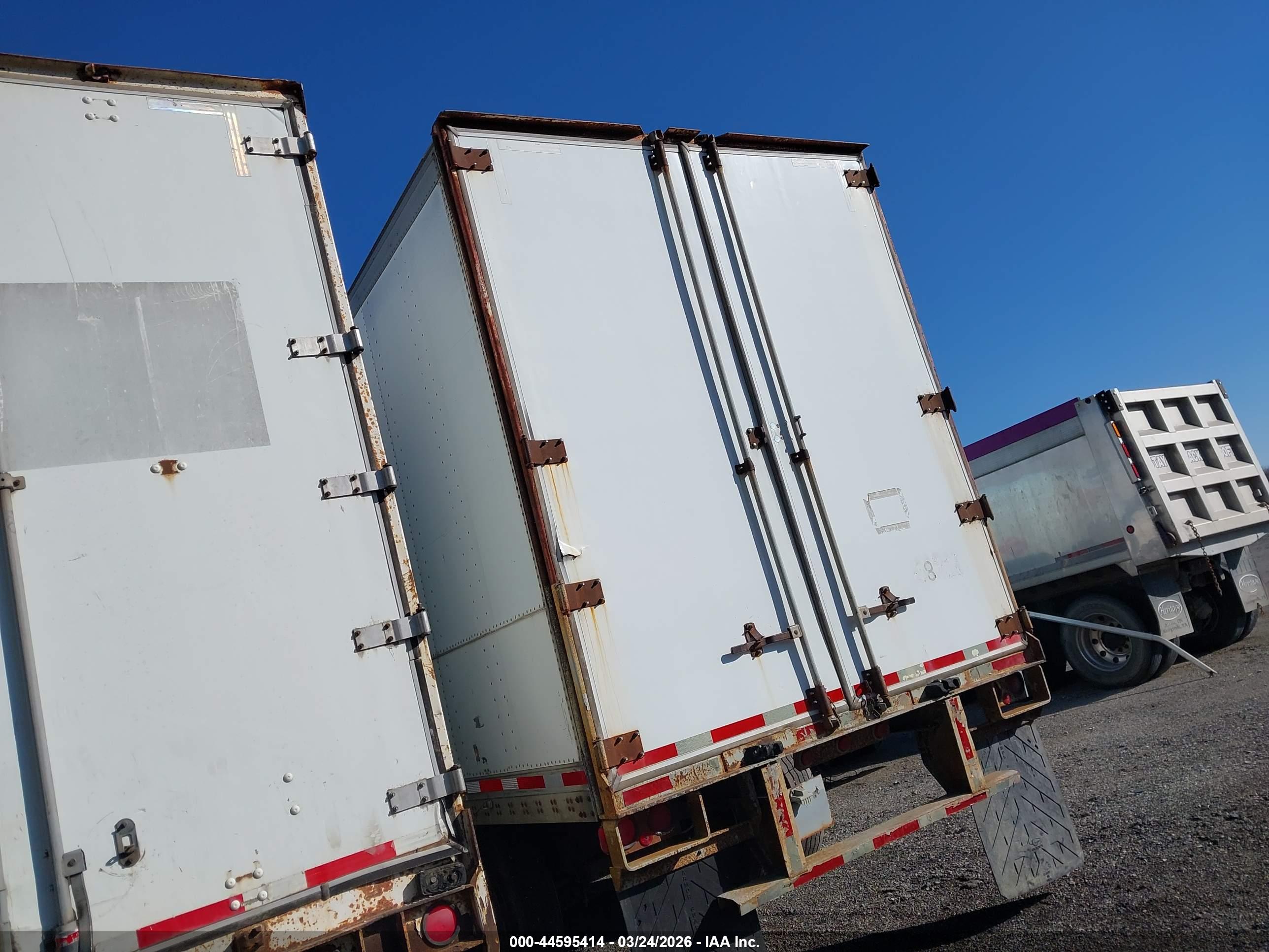 FRUEHAUF VAN image 3
