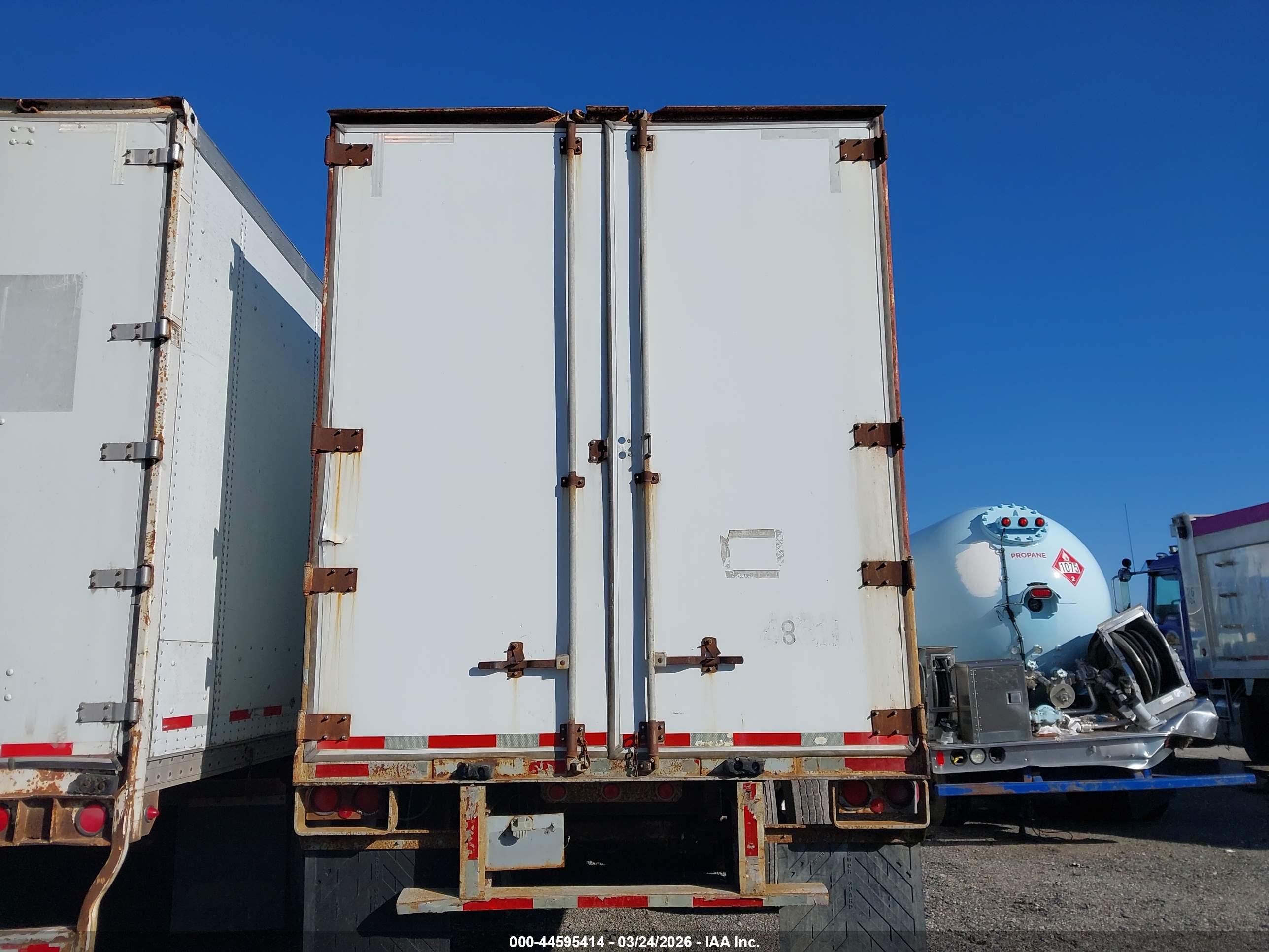 FRUEHAUF VAN image 7