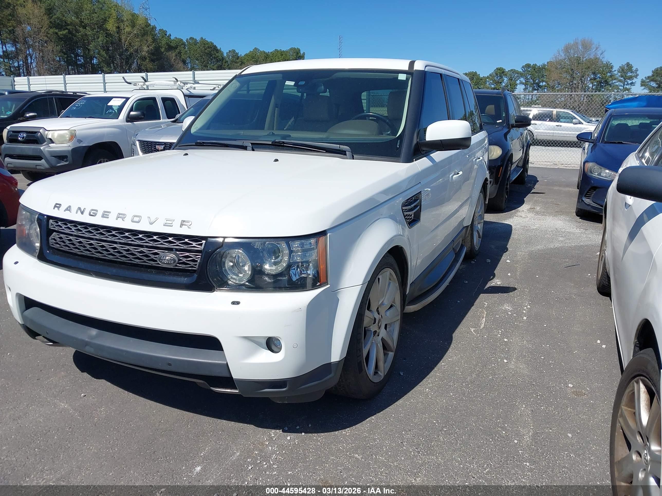 LAND ROVER image 2