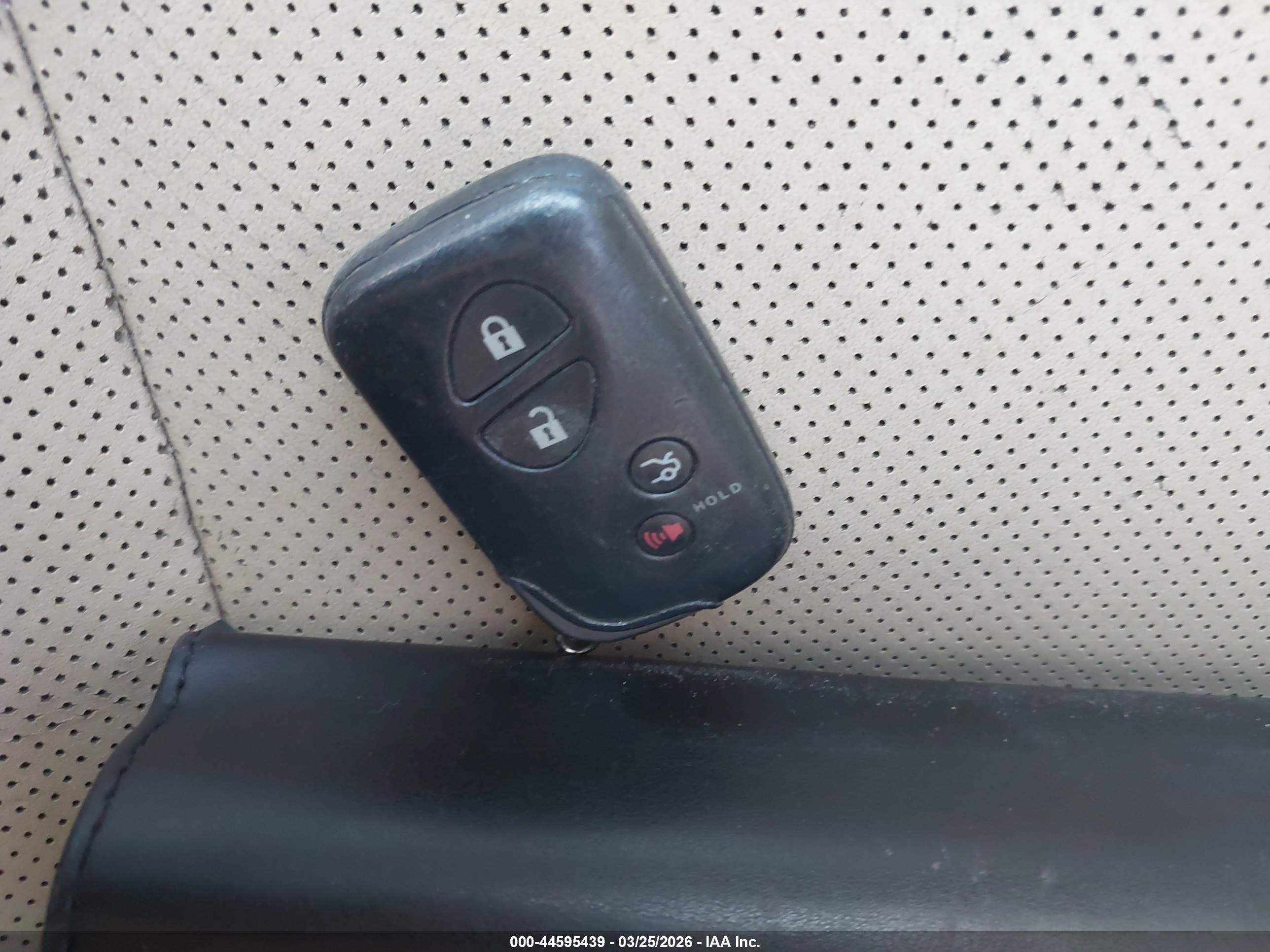 LEXUS ES image 11