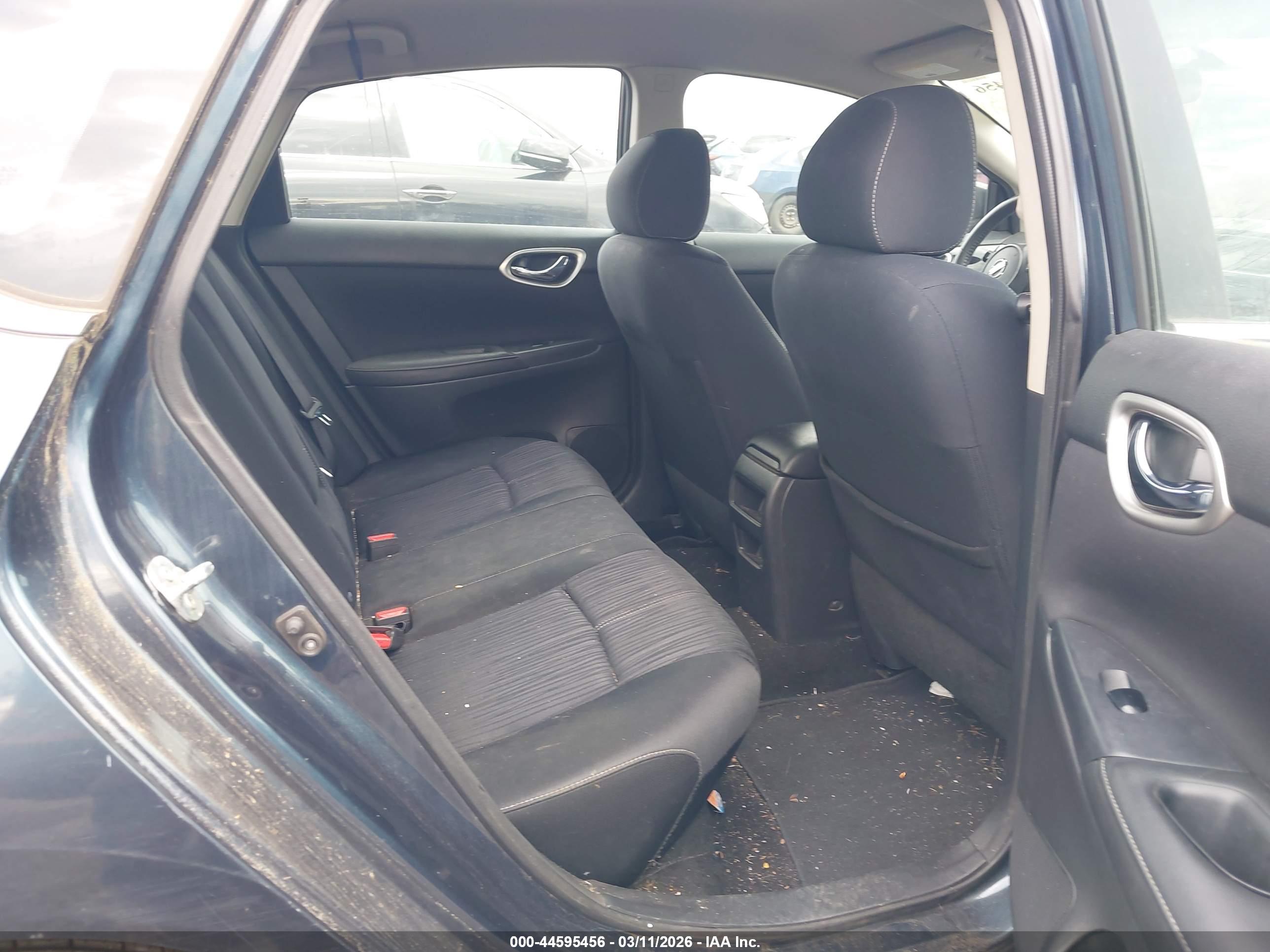 NISSAN SENTRA image 8