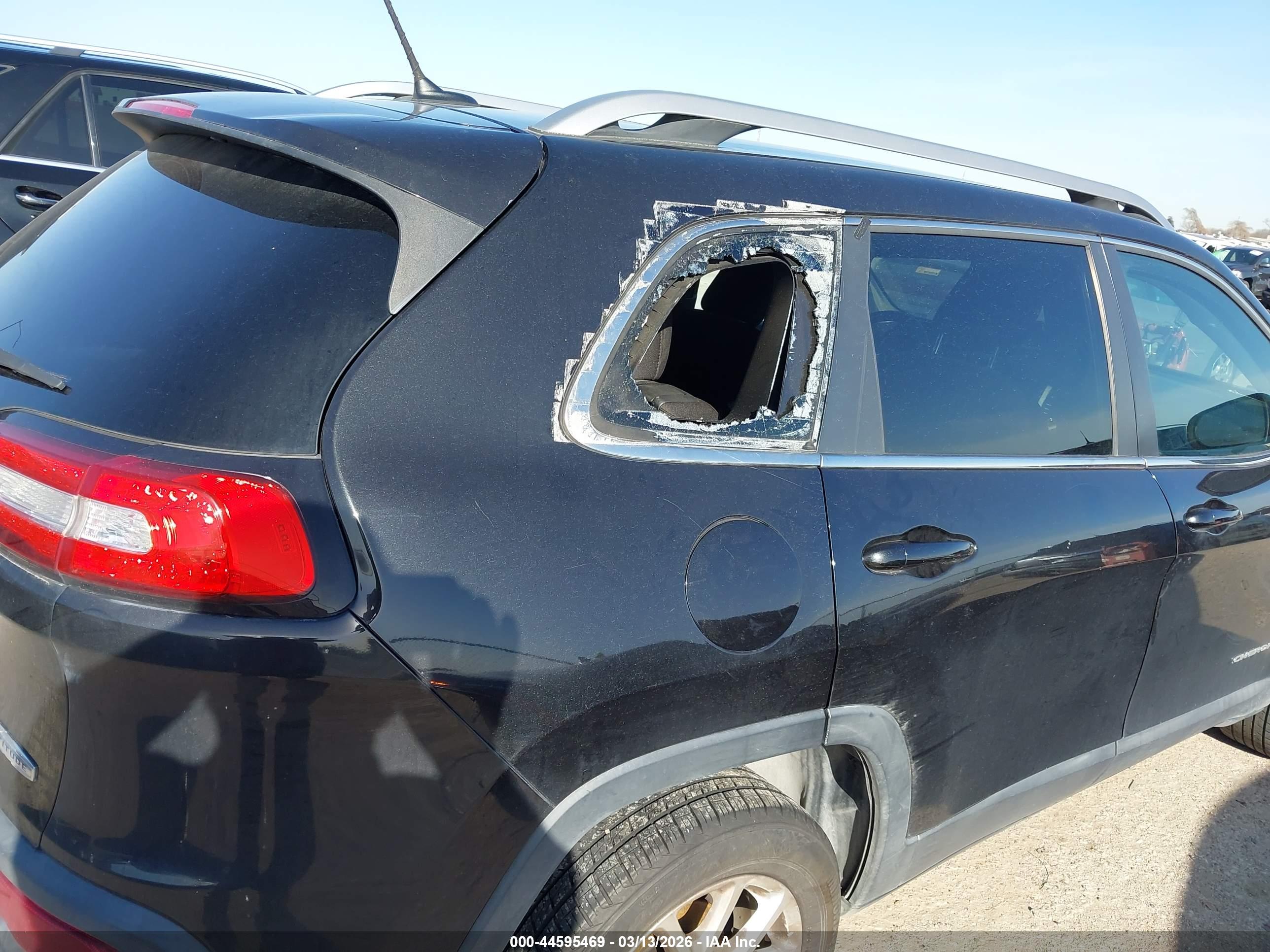JEEP CHEROKEE image 6
