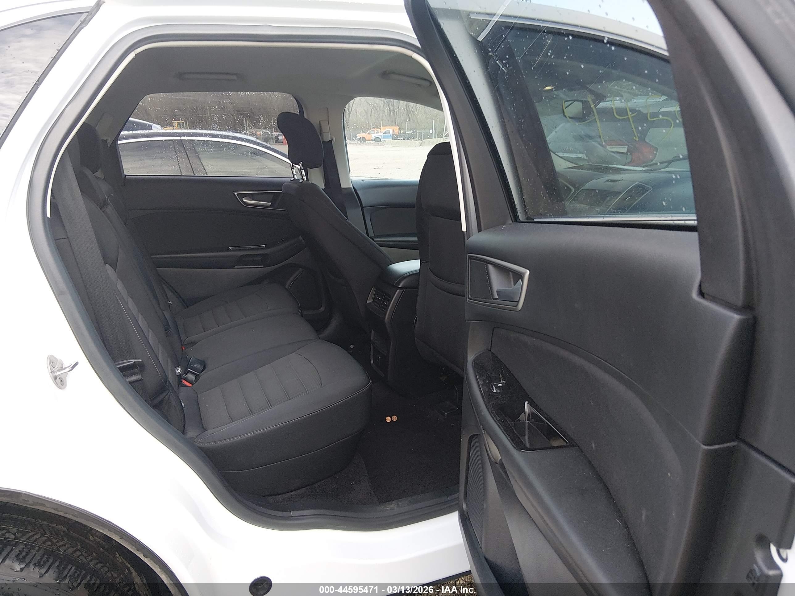 FORD EDGE image 8