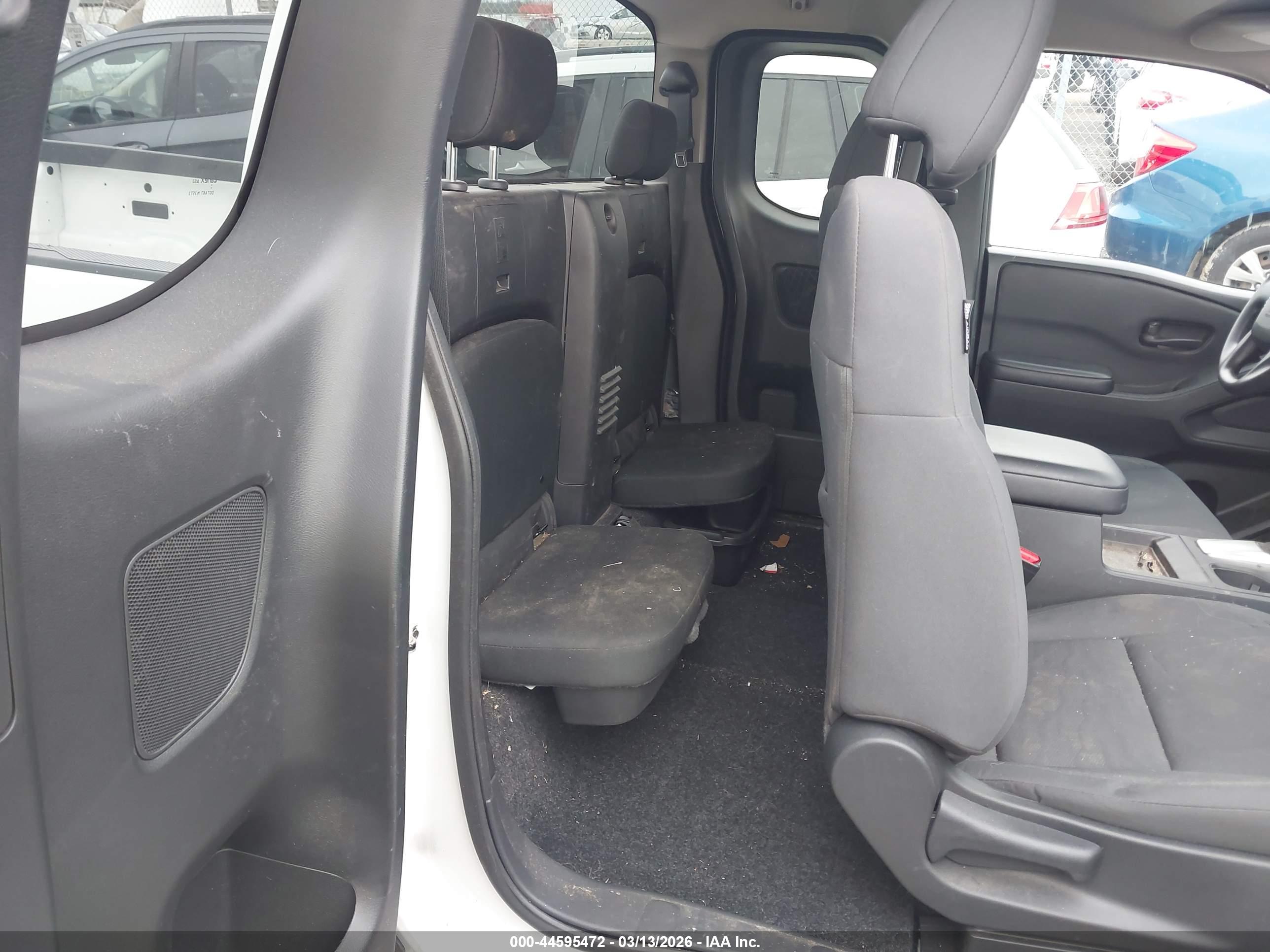 NISSAN FRONTIER image 8