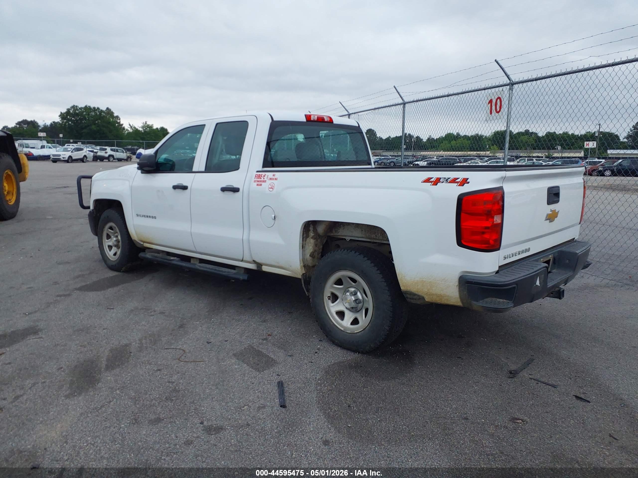 CHEVROLET SILVERADO image 3