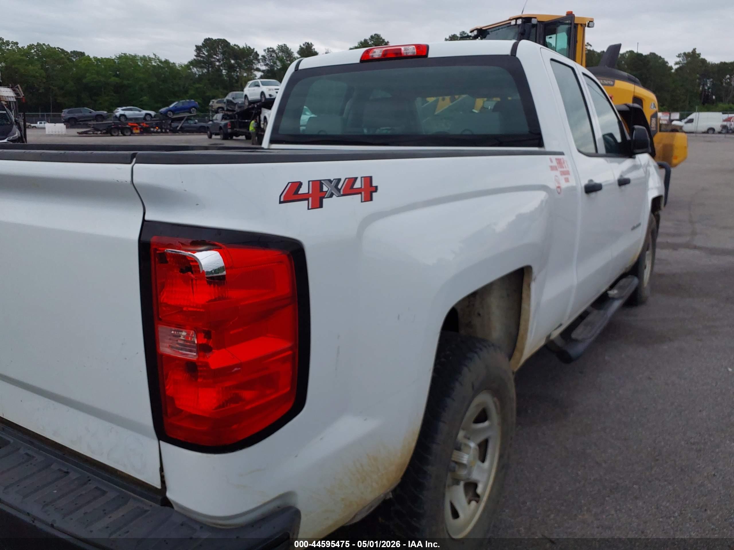 CHEVROLET SILVERADO image 4