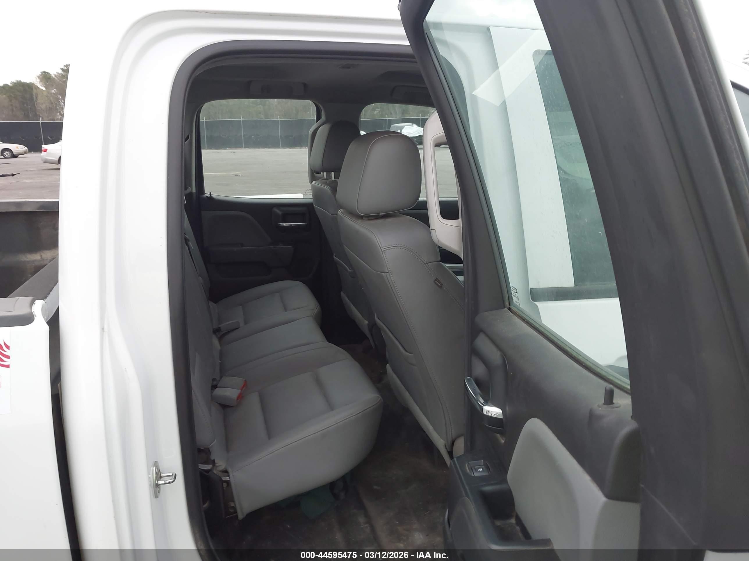 CHEVROLET SILVERADO image 8