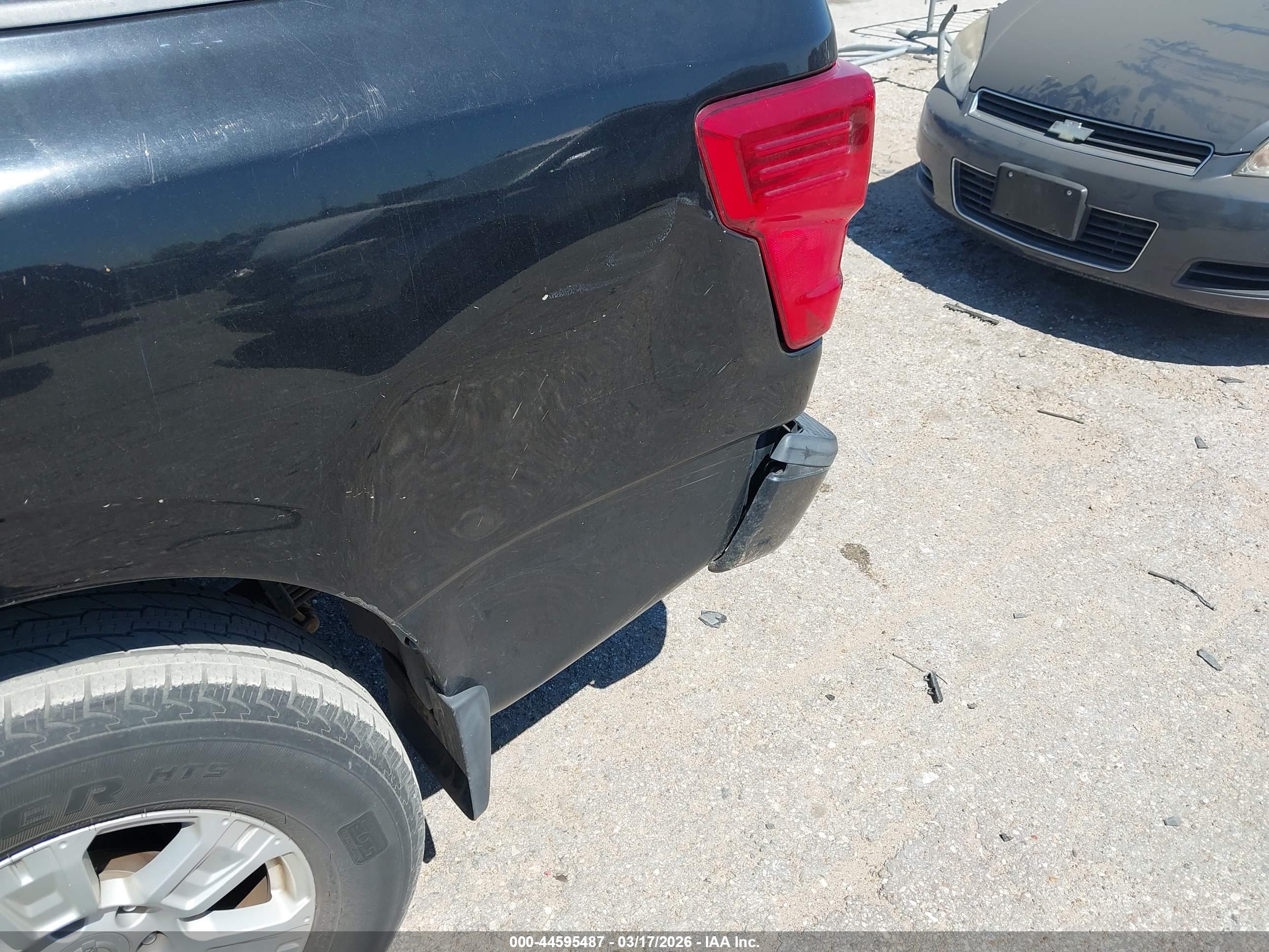 NISSAN TITAN image 6
