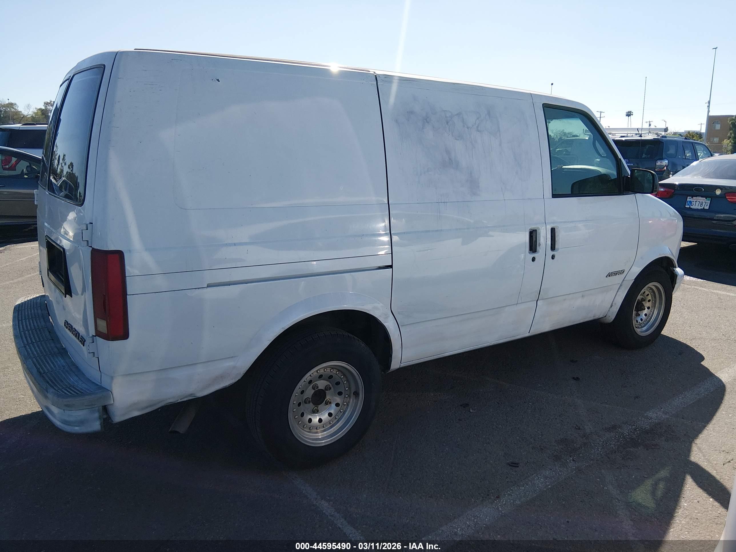 CHEVROLET ASTRO image 4