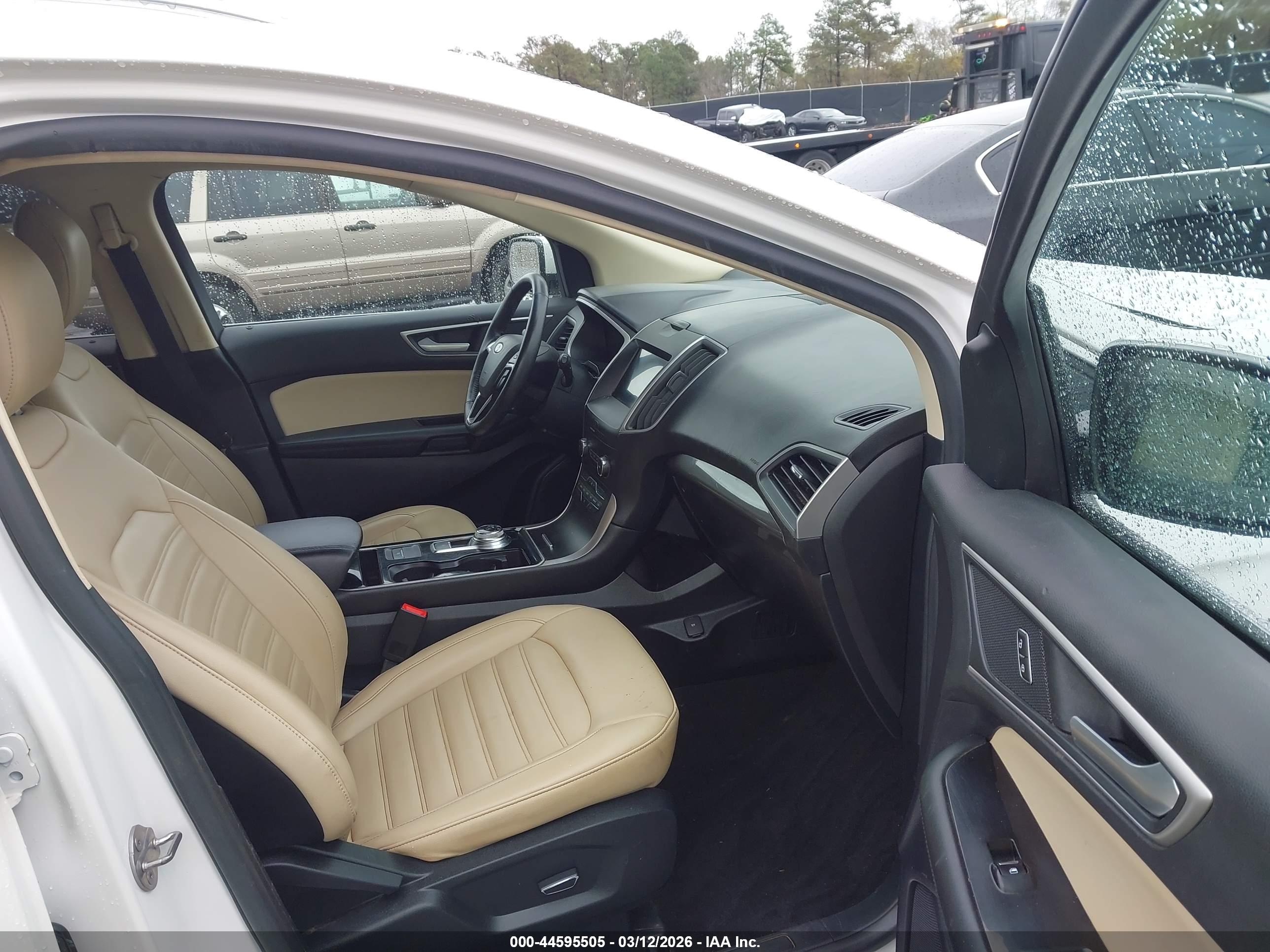 FORD EDGE image 5