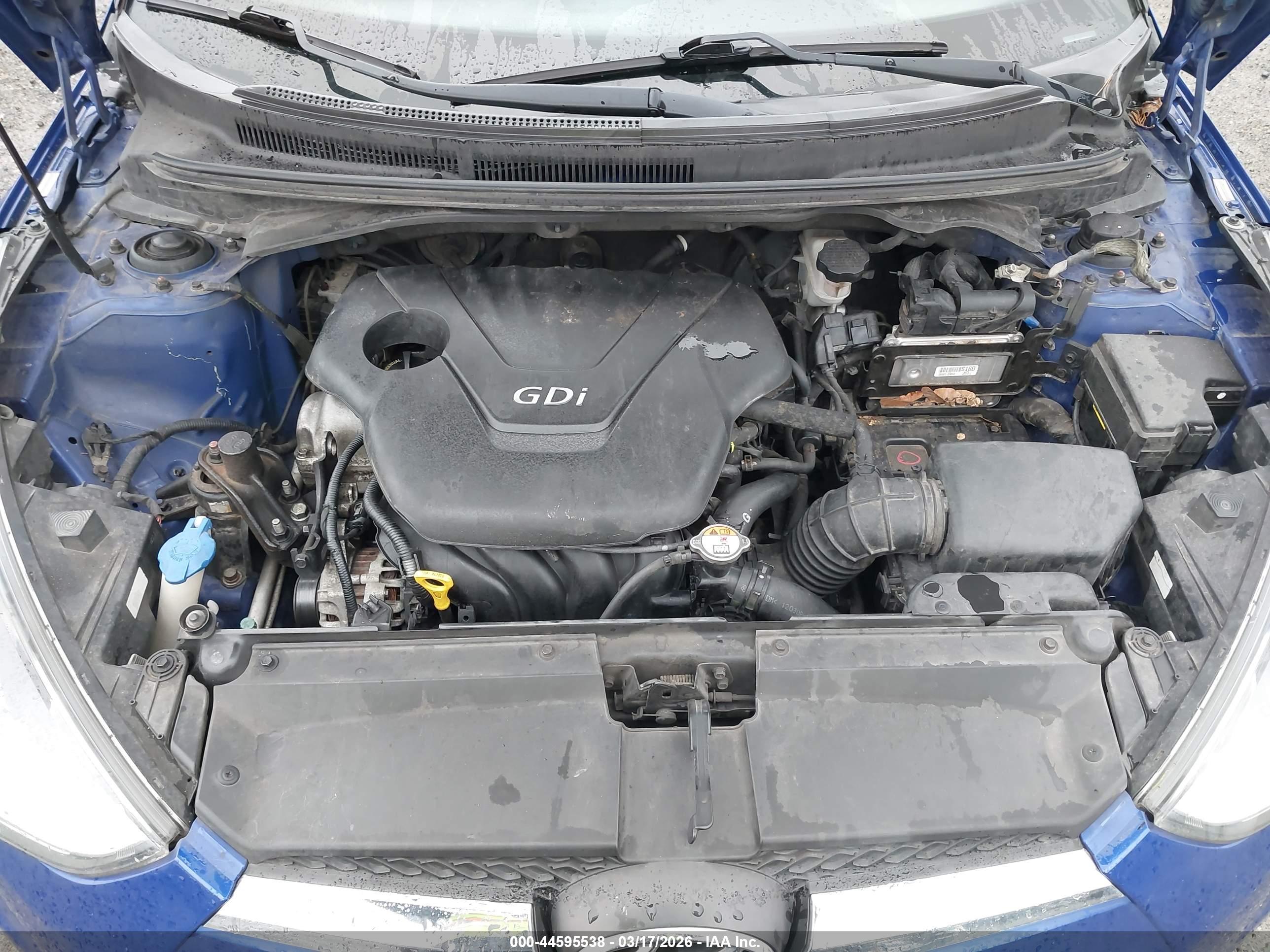 HYUNDAI VELOSTER image 10