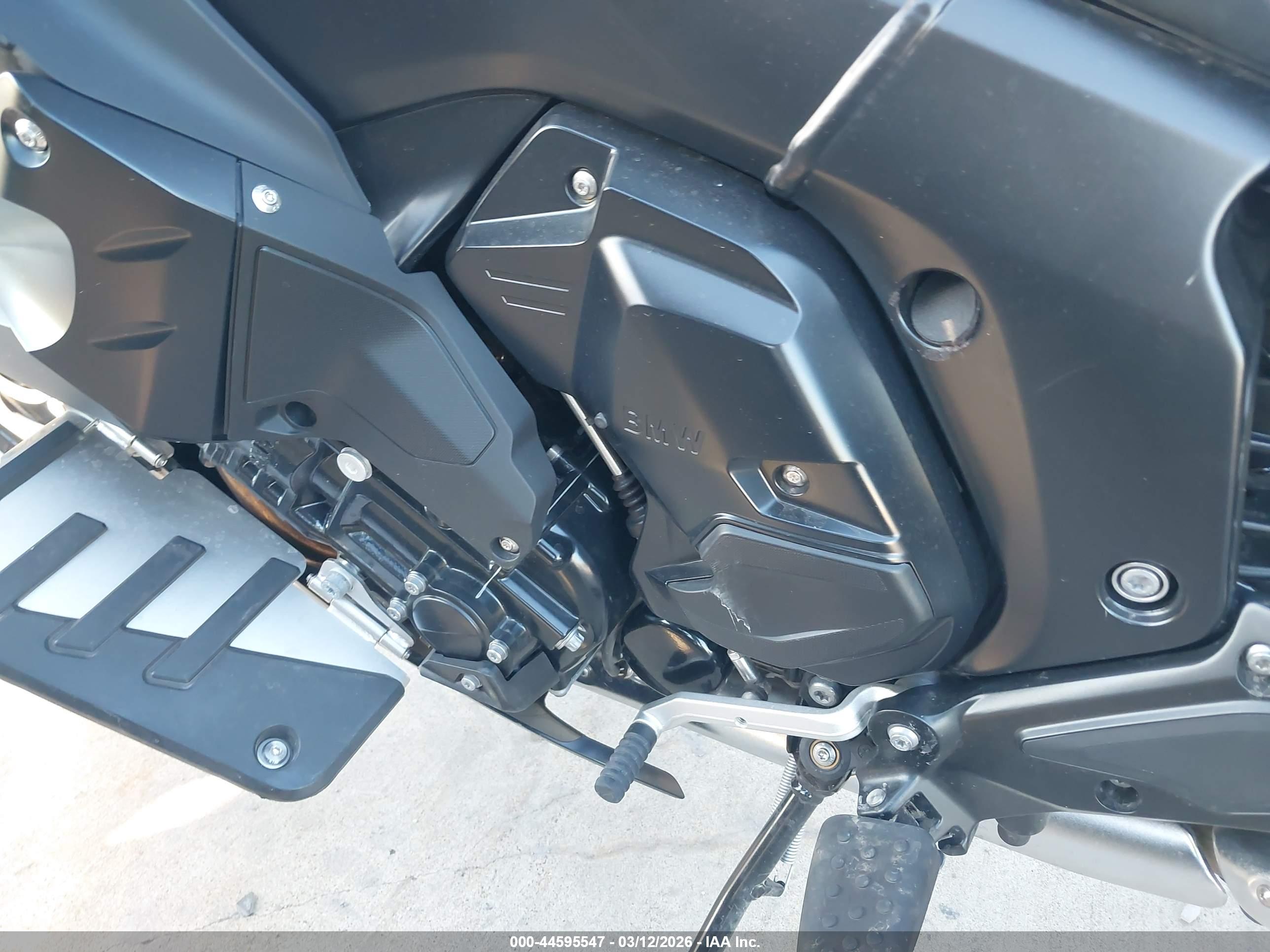 BMW K1600 image 9