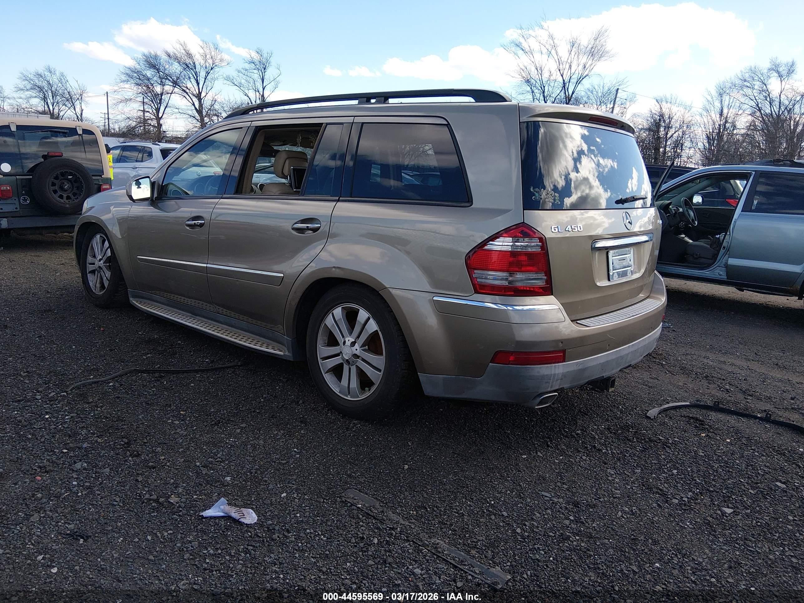 MERCEDES-BENZ GL image 3