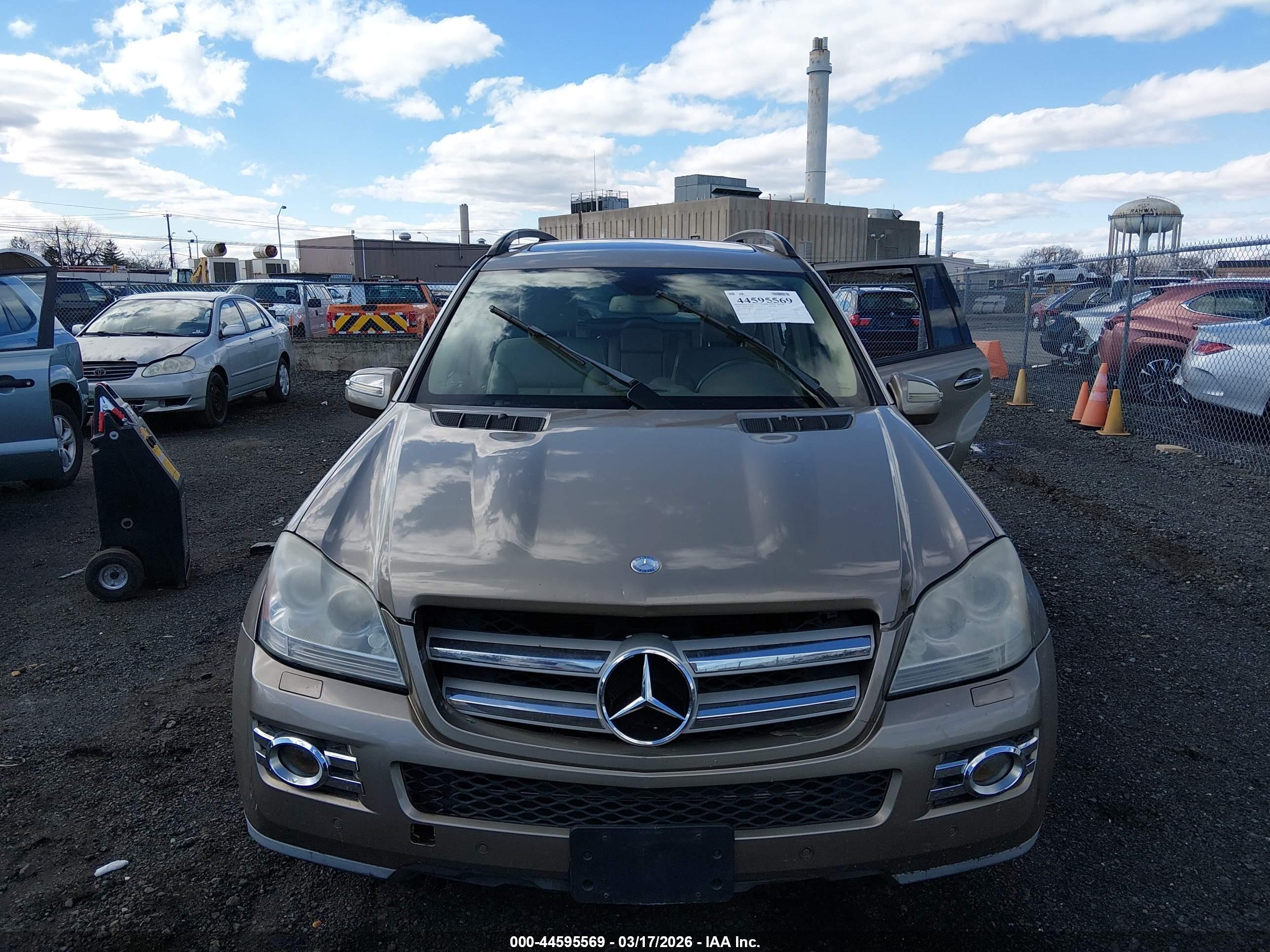 MERCEDES-BENZ GL image 6