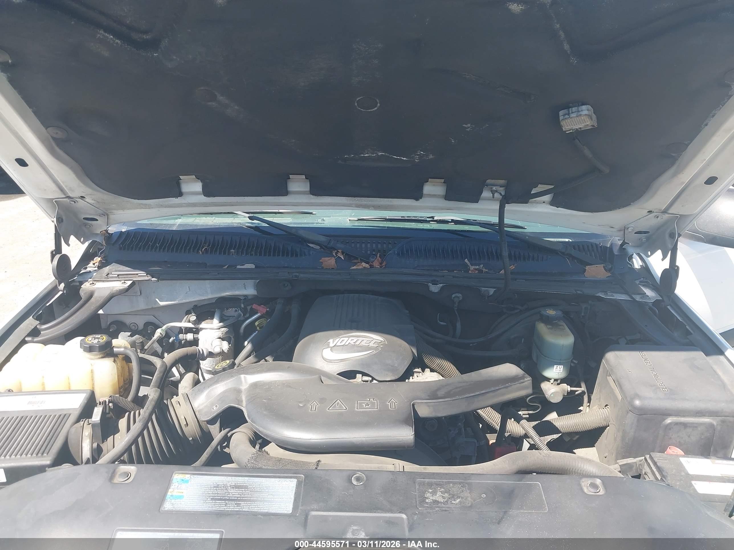 CHEVROLET SUBURBAN image 10