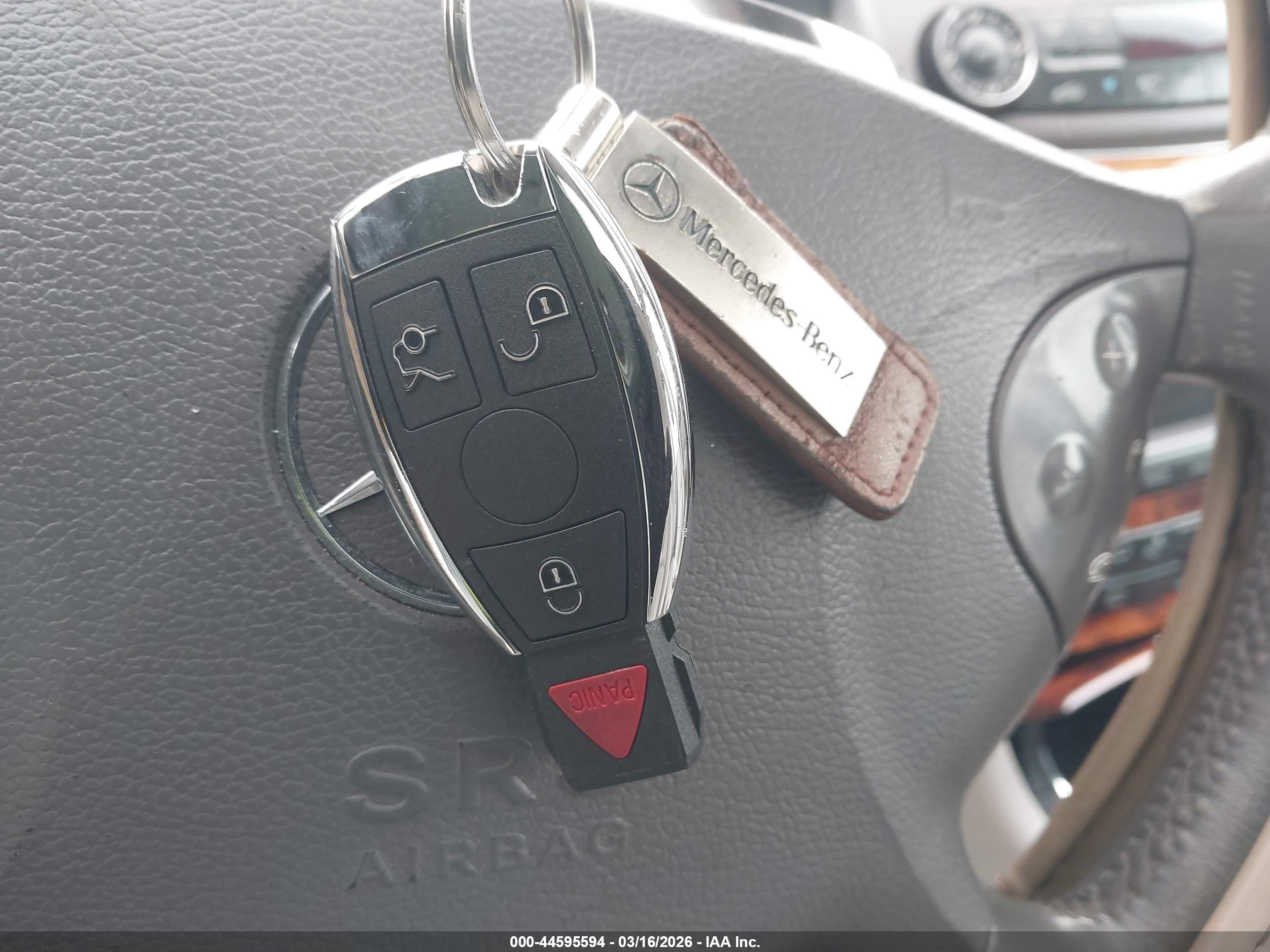 MERCEDES-BENZ E image 11