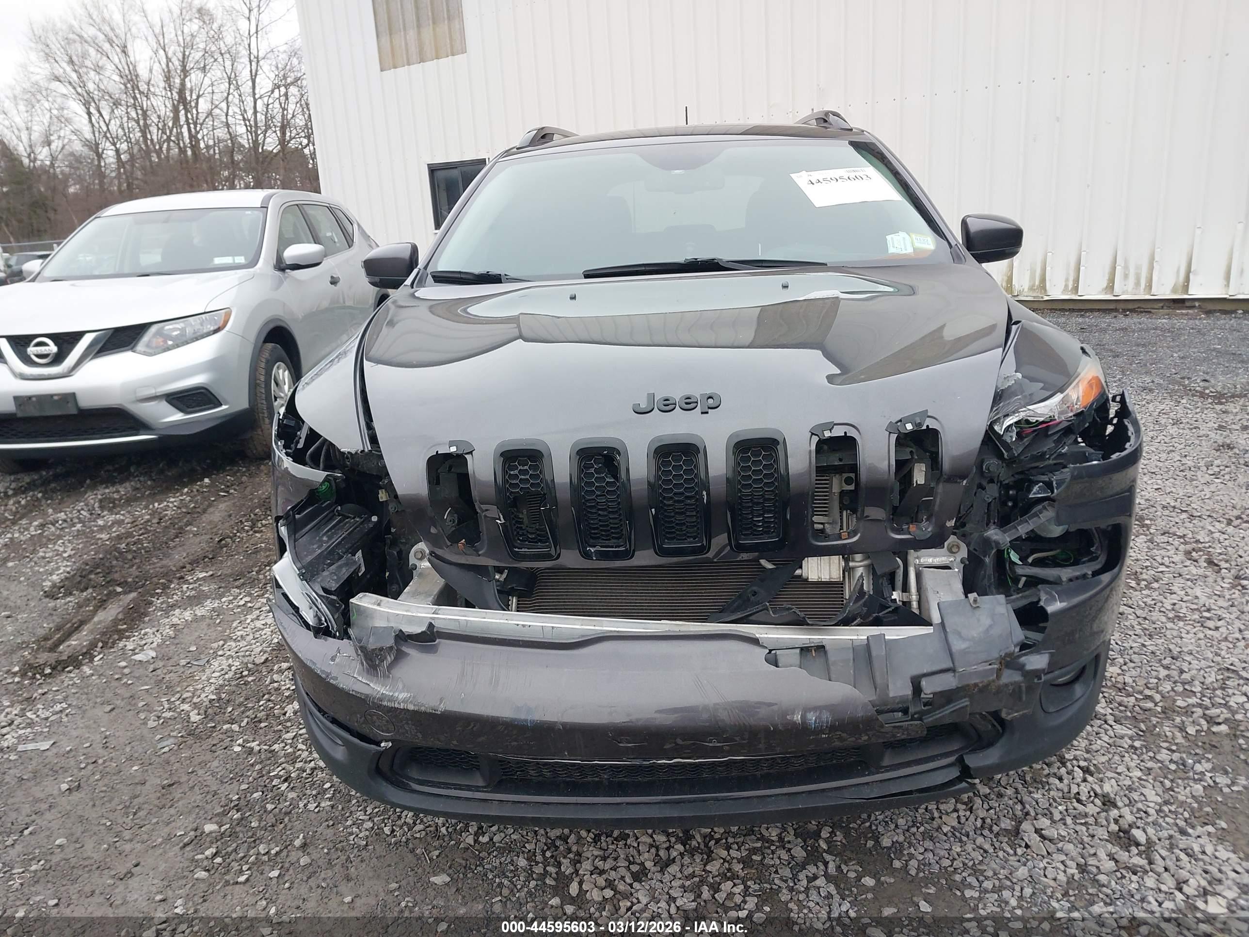 JEEP CHEROKEE image 6