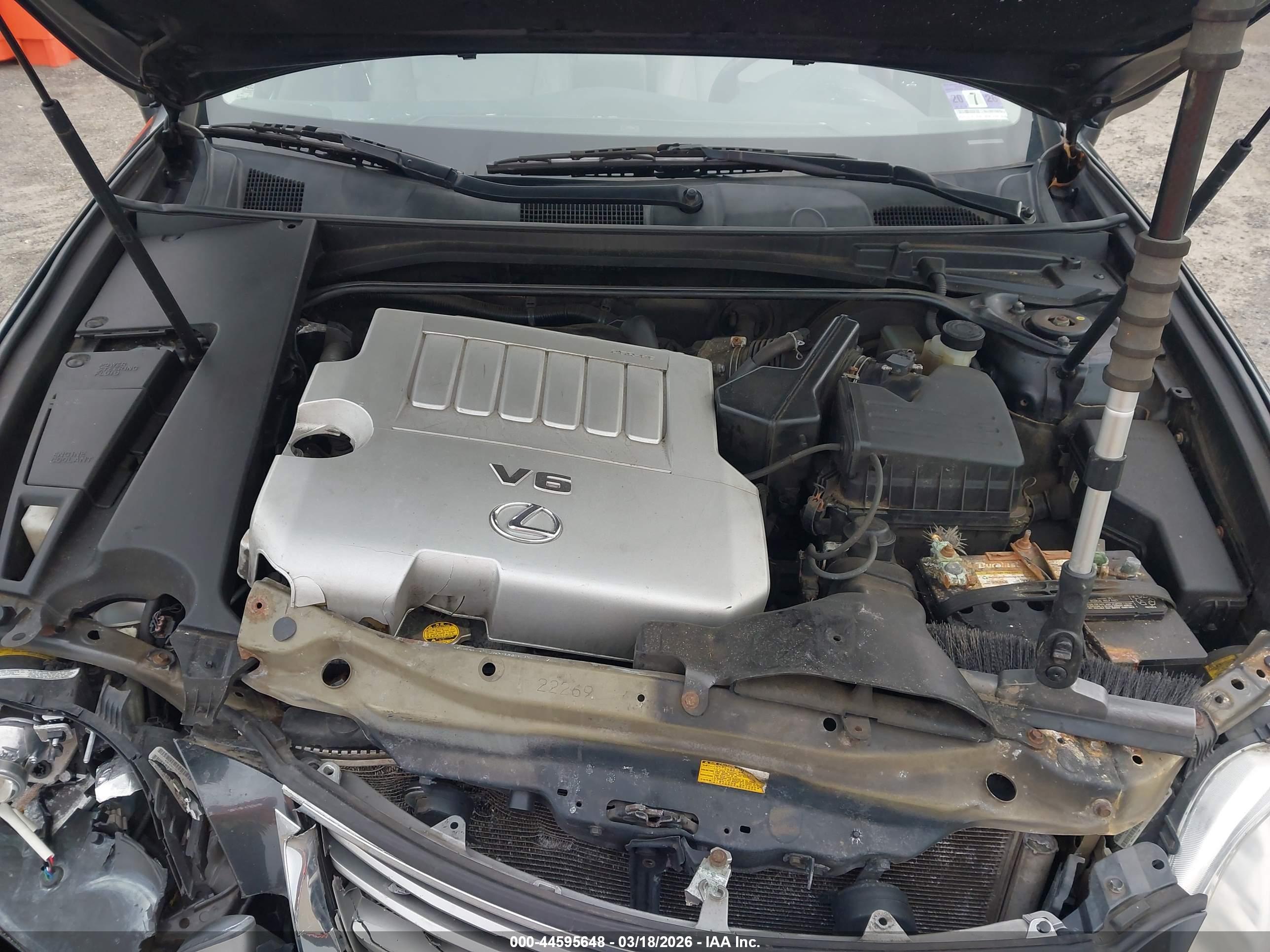 LEXUS ES image 10