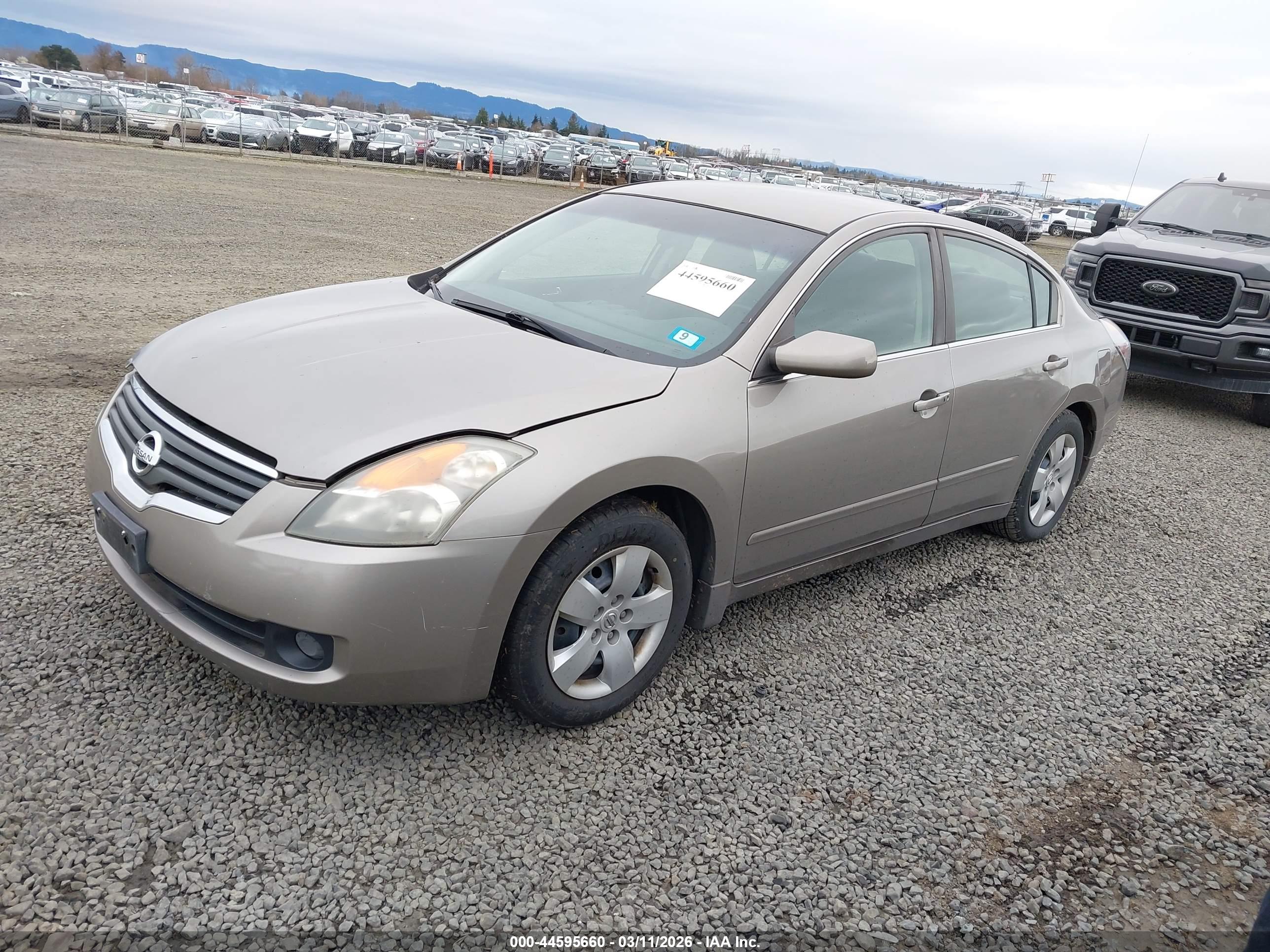 NISSAN ALTIMA image 2