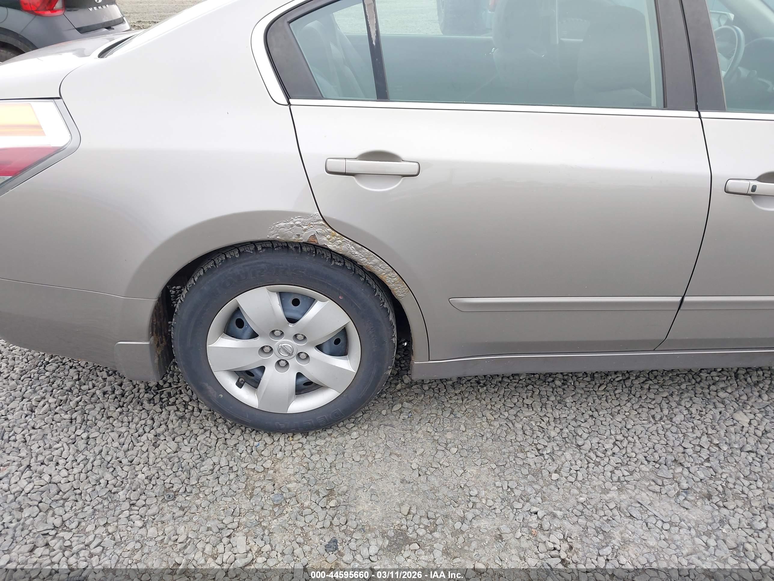 NISSAN ALTIMA image 6