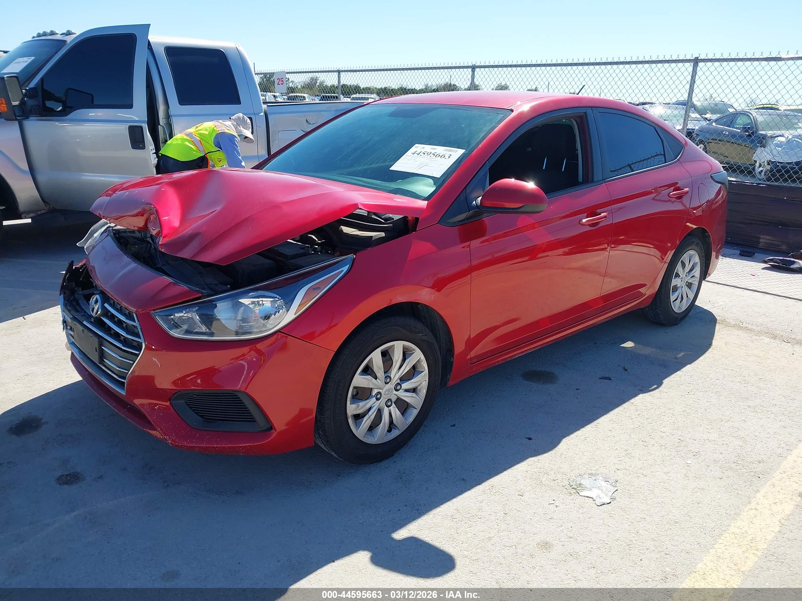 HYUNDAI ACCENT image 2