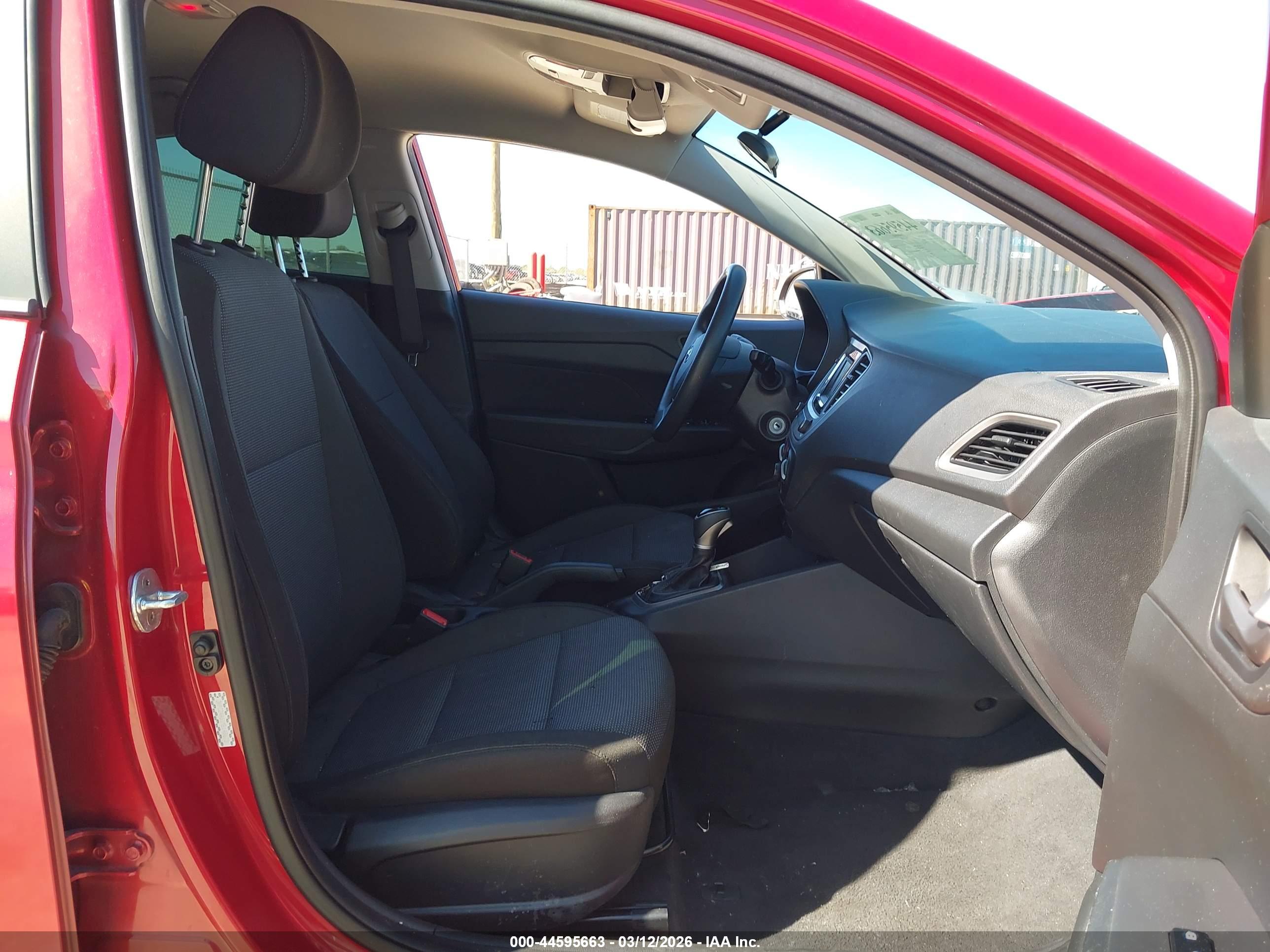 HYUNDAI ACCENT image 5
