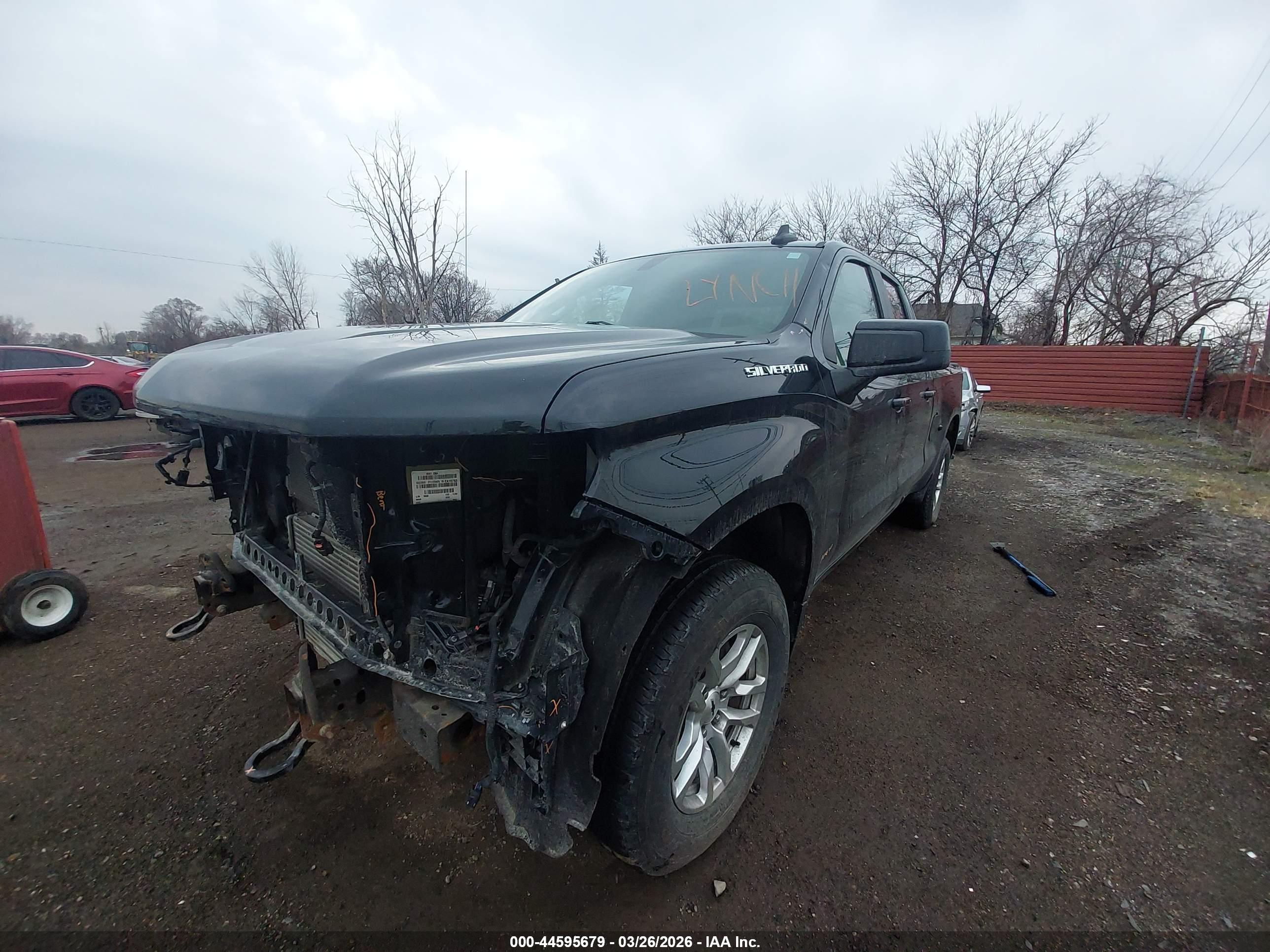 CHEVROLET SILVERADO image 2