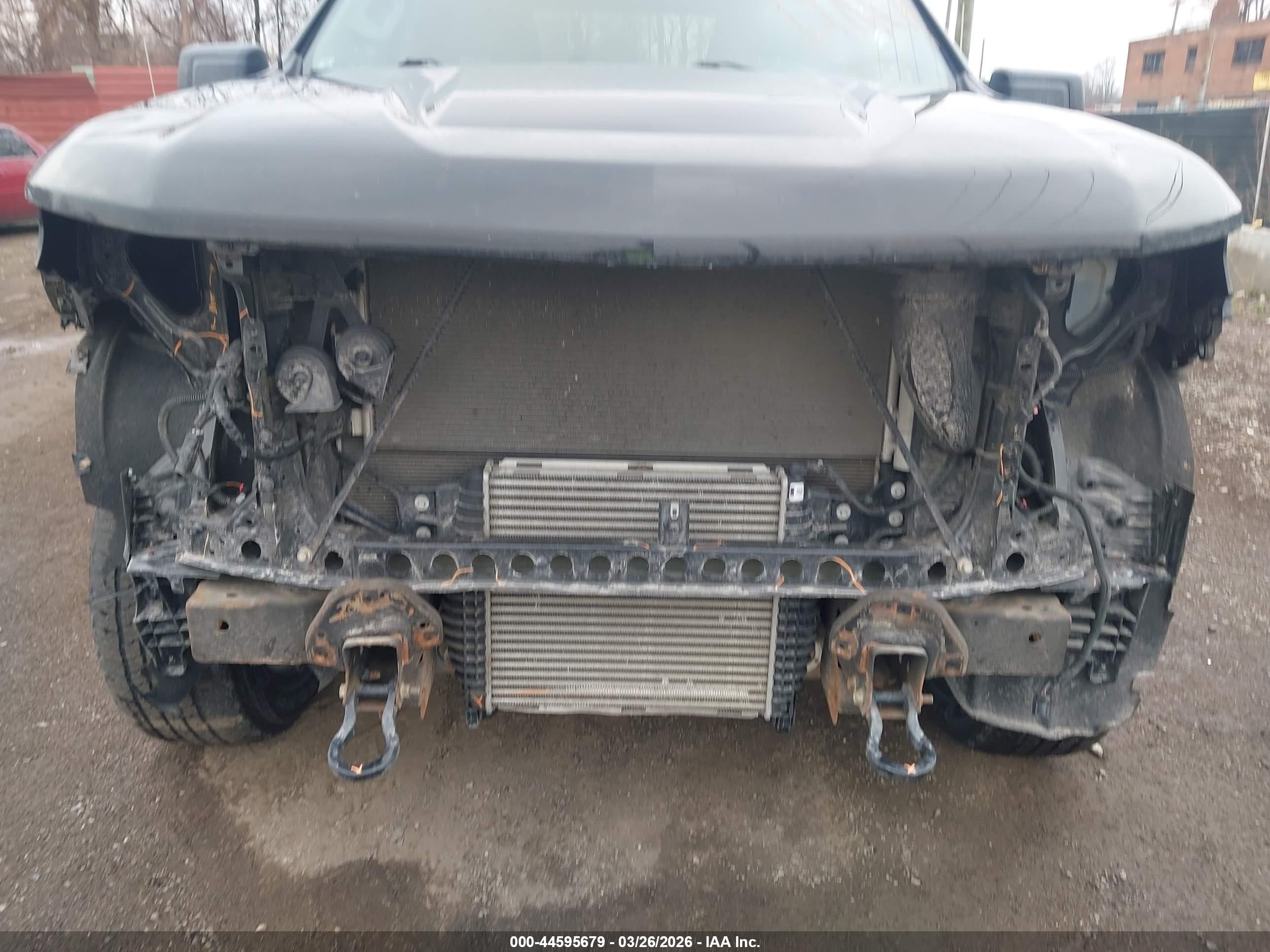 CHEVROLET SILVERADO image 6