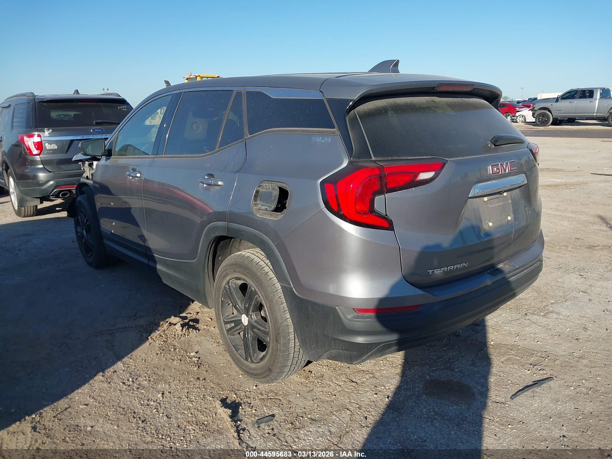 GMC TERRAIN image 3